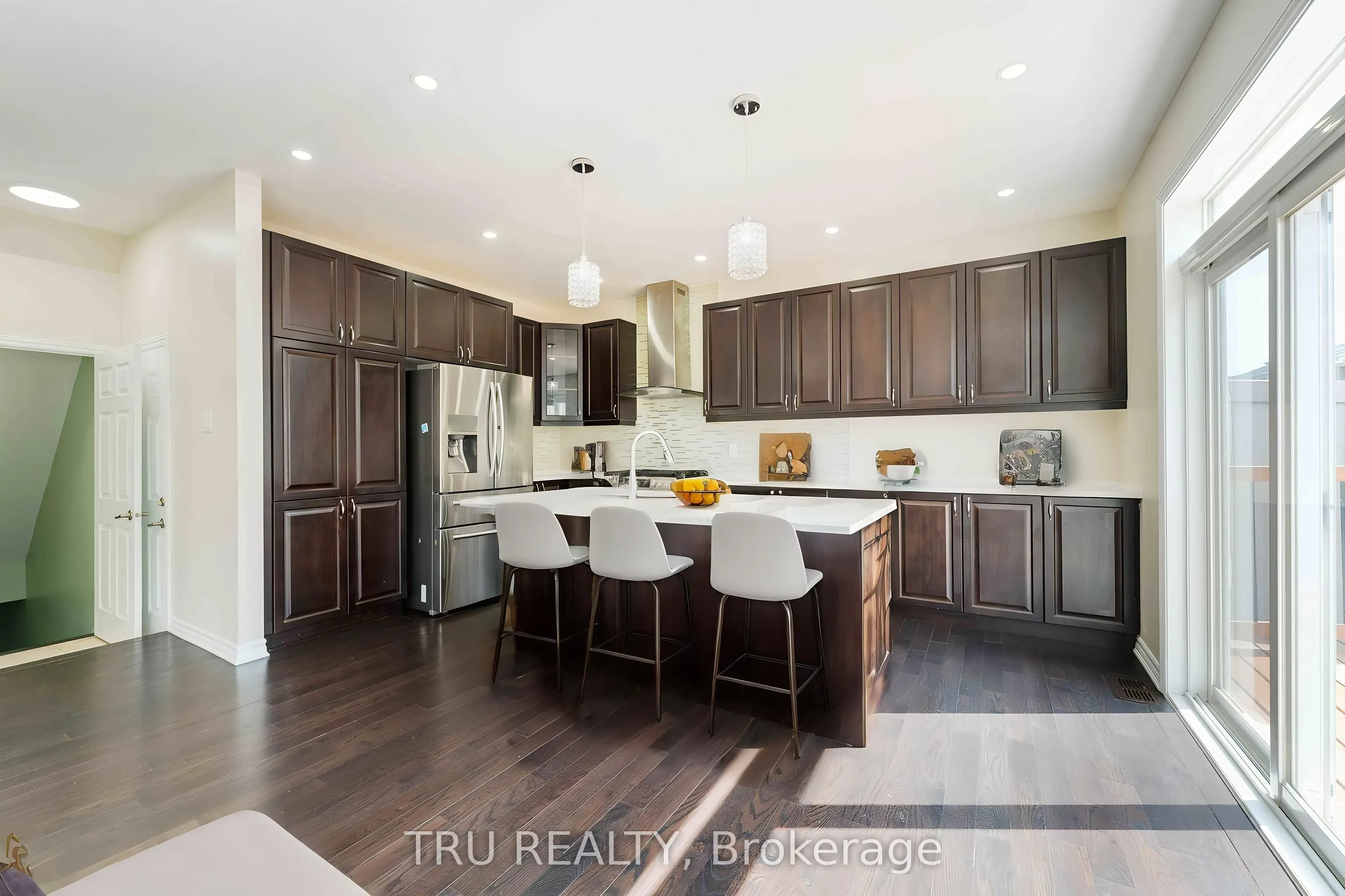352 Meadowbreeze Drive