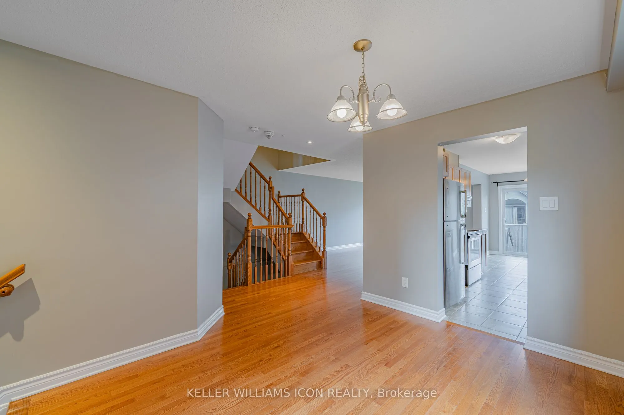 211 Halyard Way