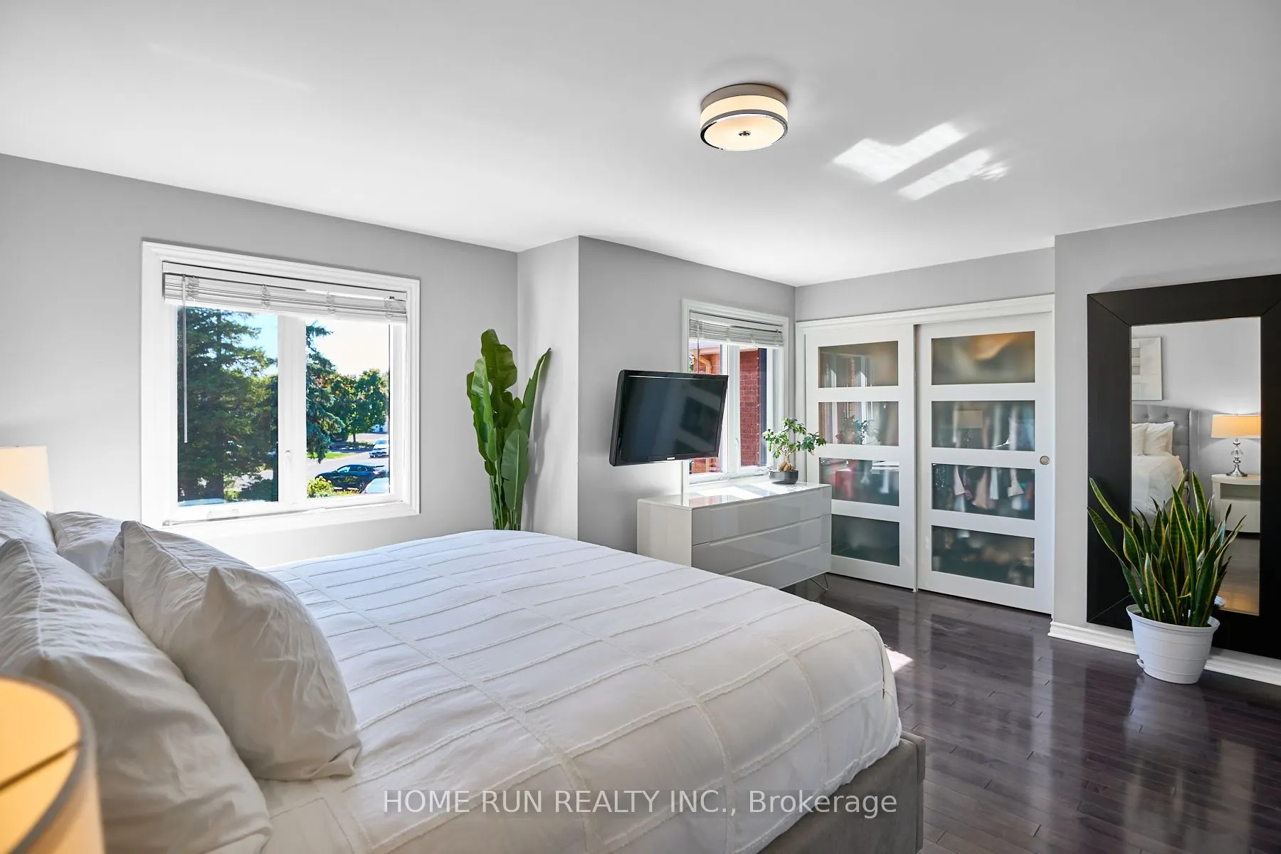 21 Longboat Court