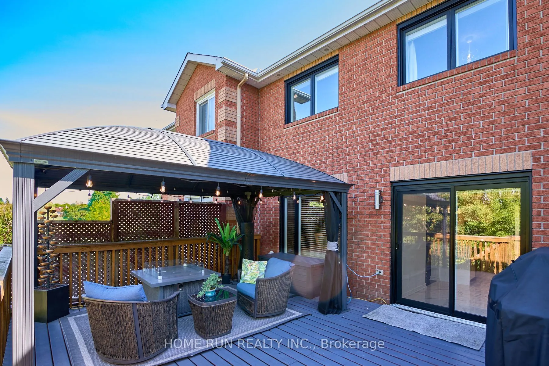 21 Longboat Court