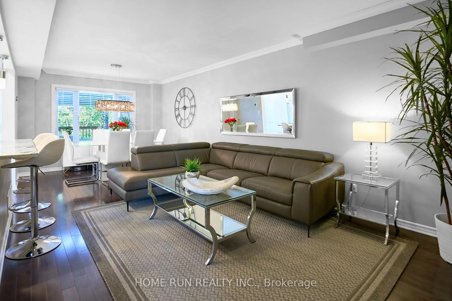 21 Longboat Court