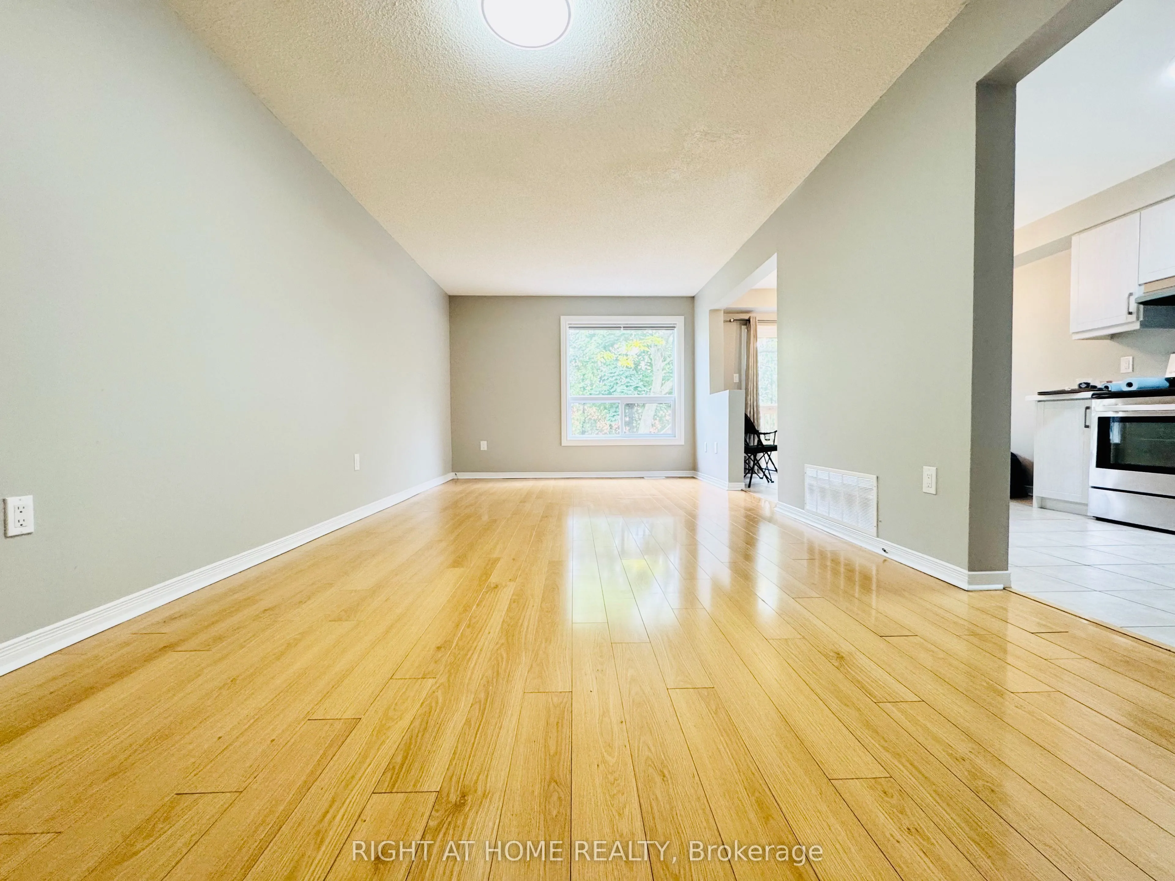 800 Paramount Drive, #10