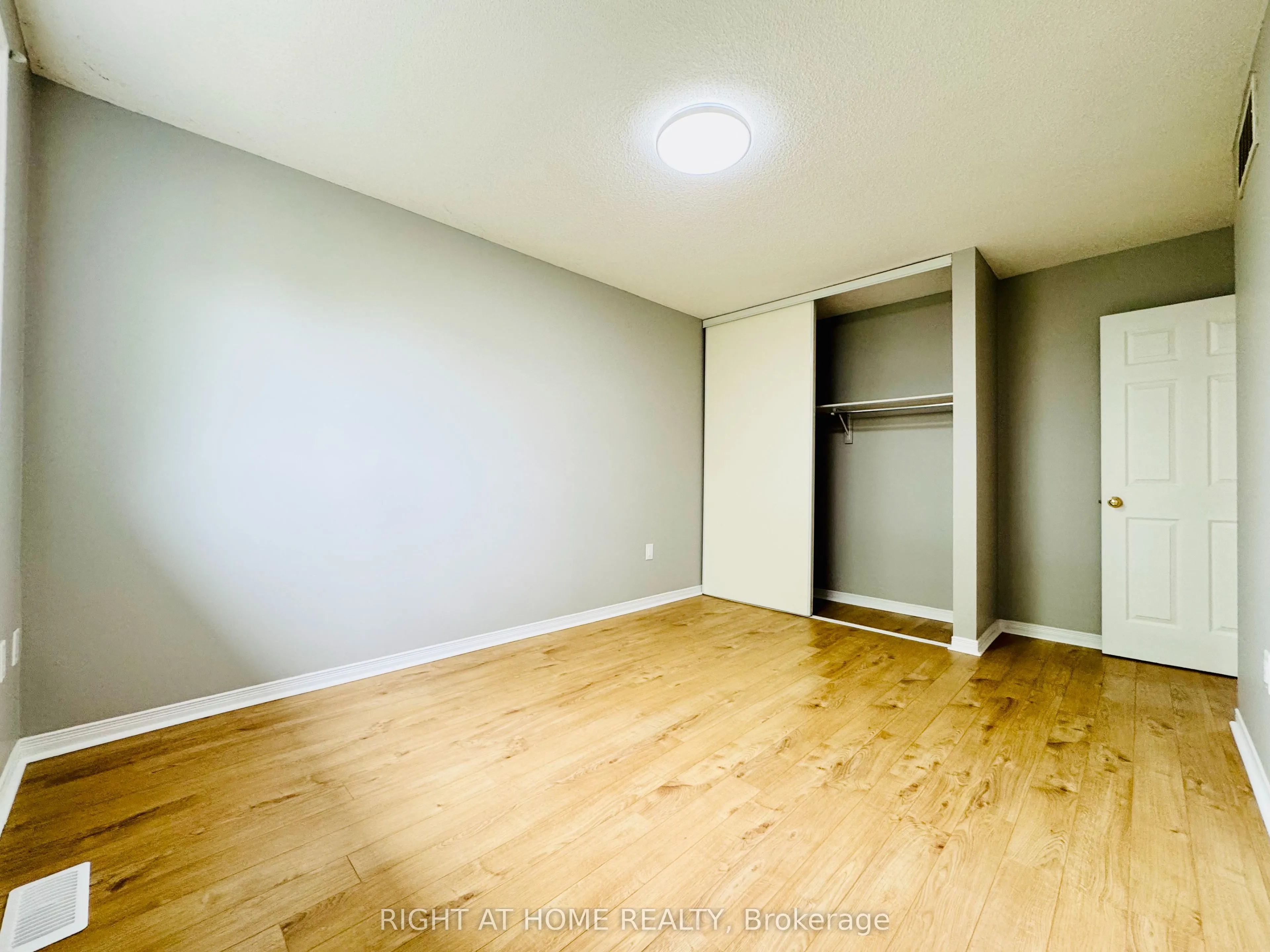 800 Paramount Drive, #10