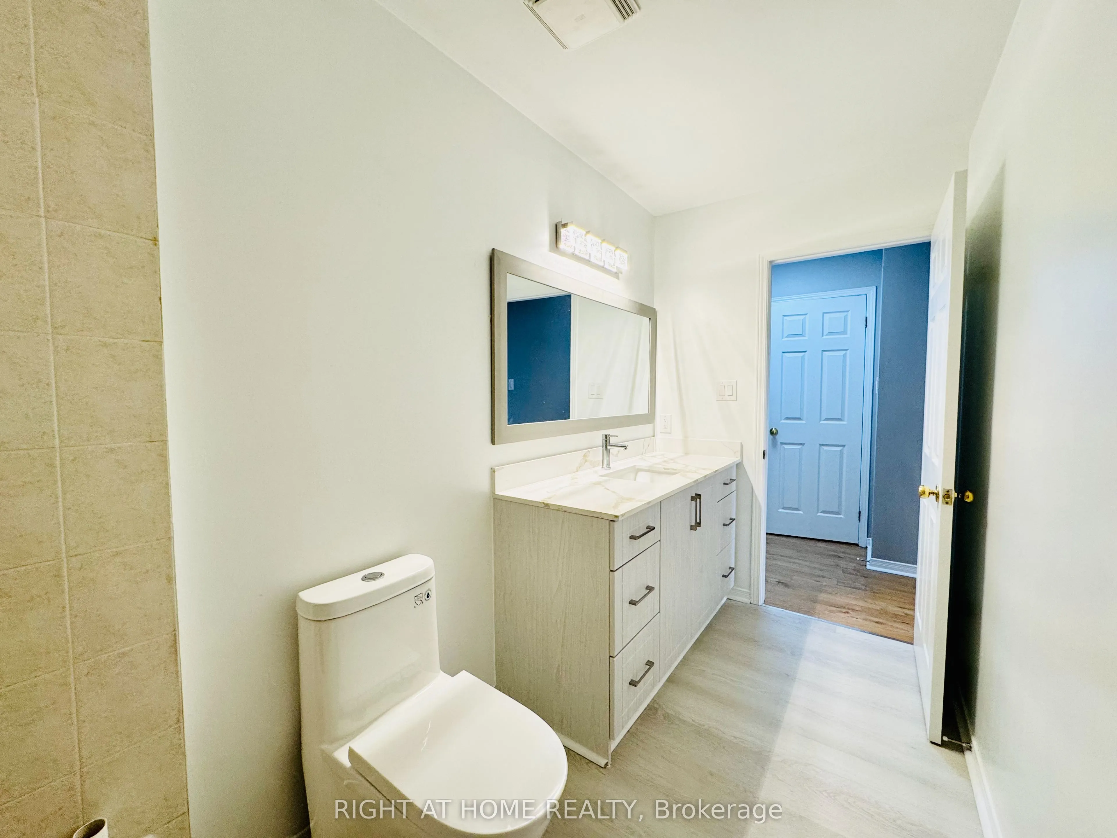 800 Paramount Drive, #10