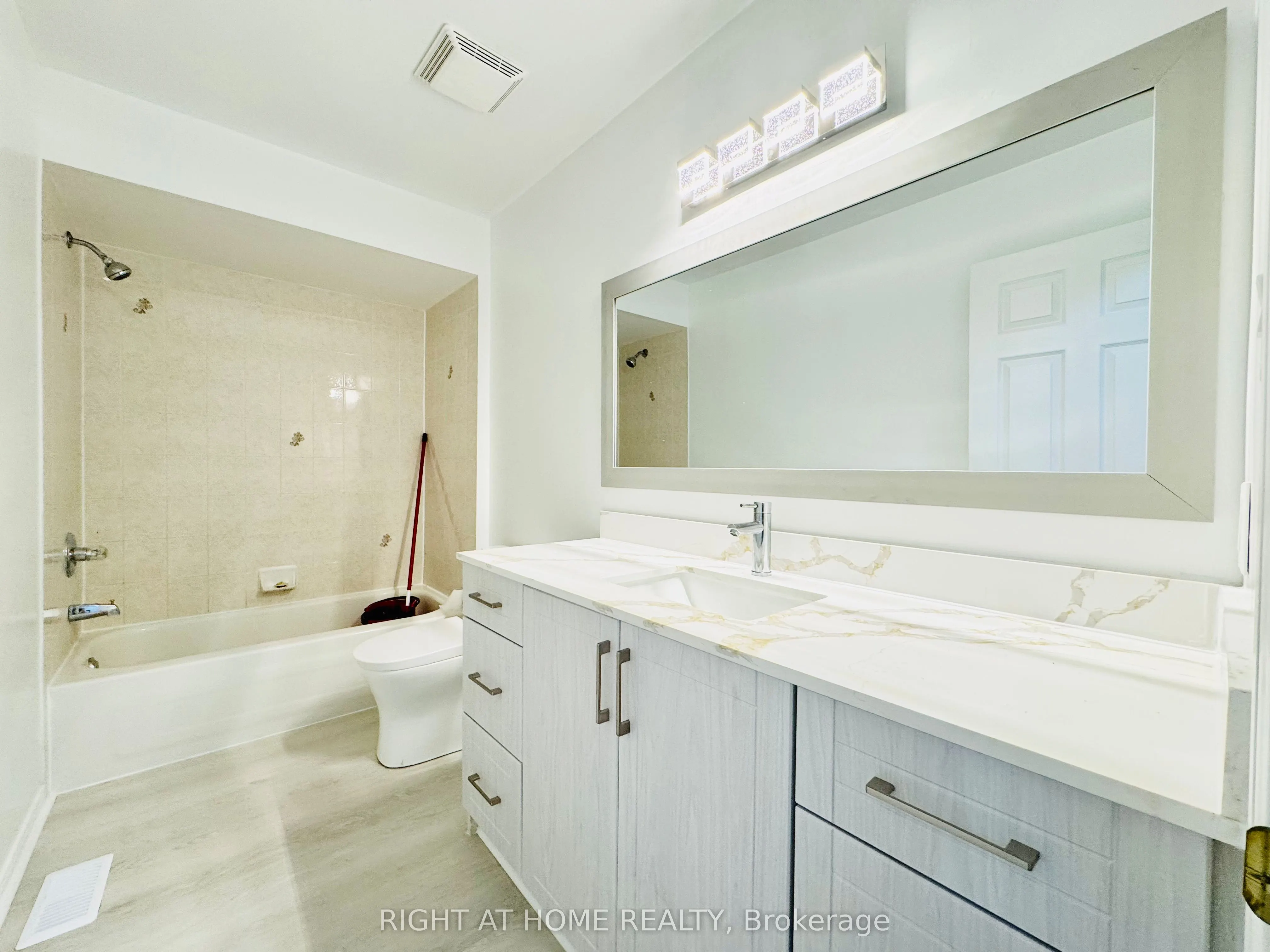 800 Paramount Drive, #10
