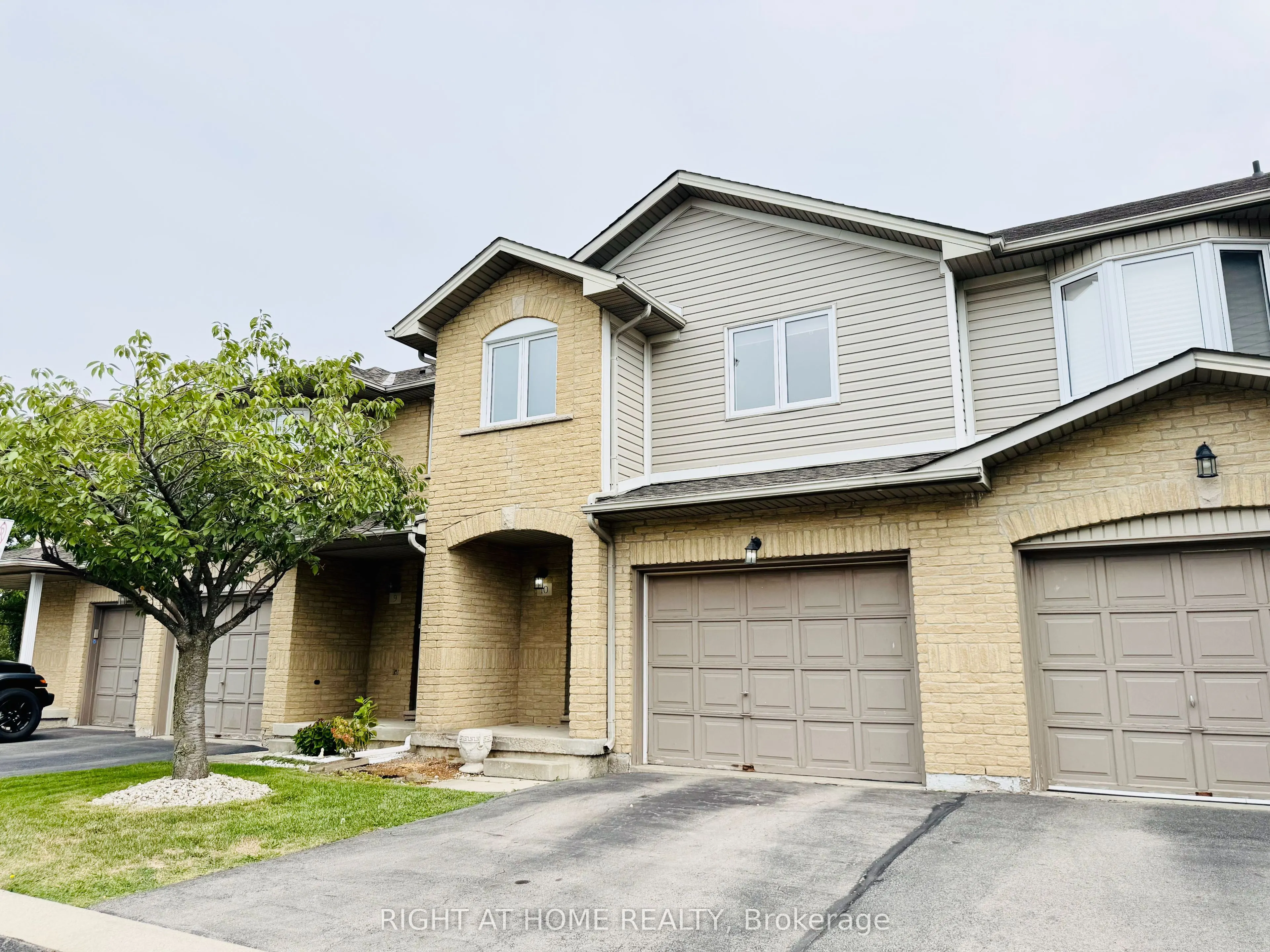 800 Paramount Drive, #10