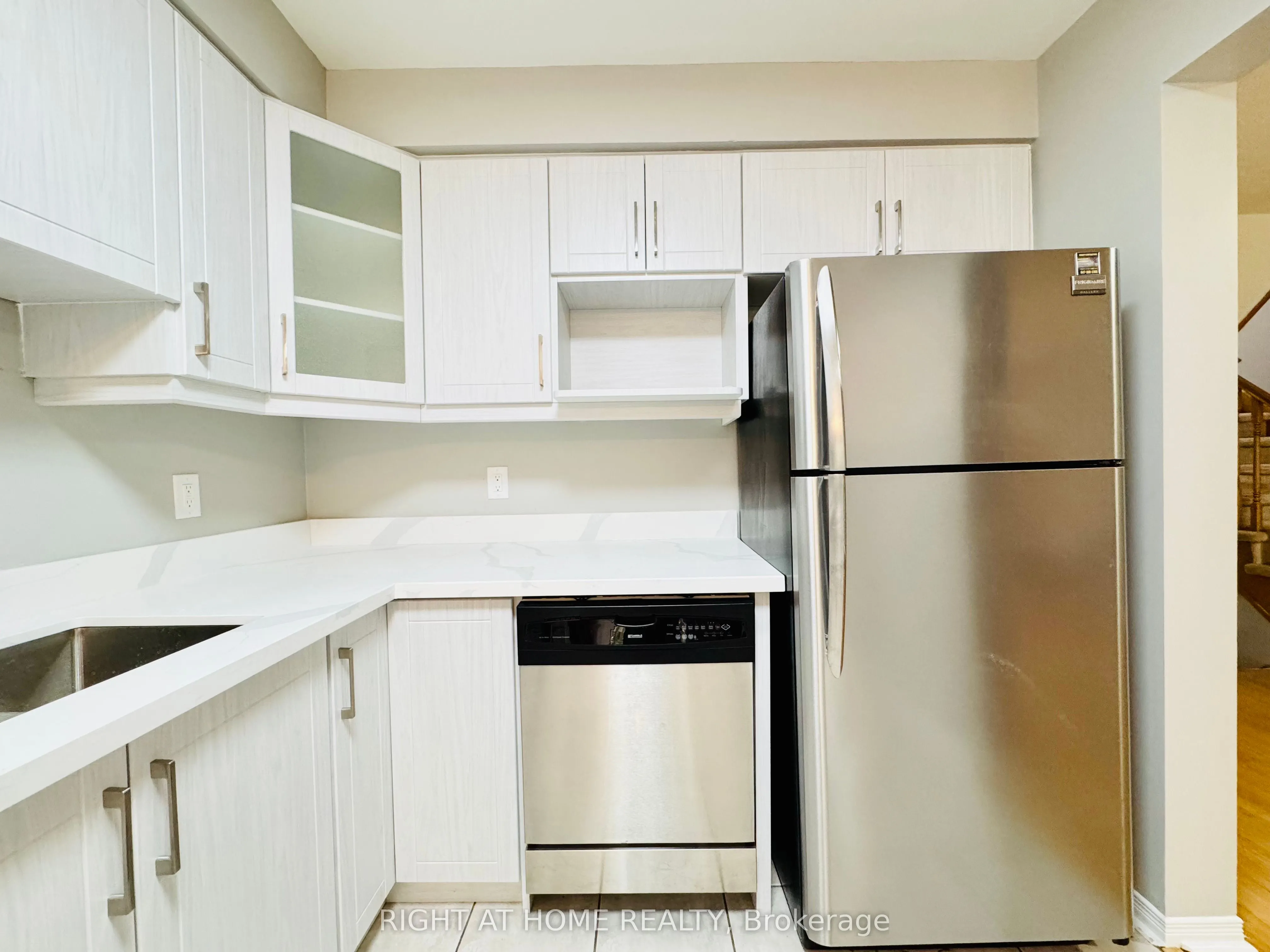 800 Paramount Drive, #10