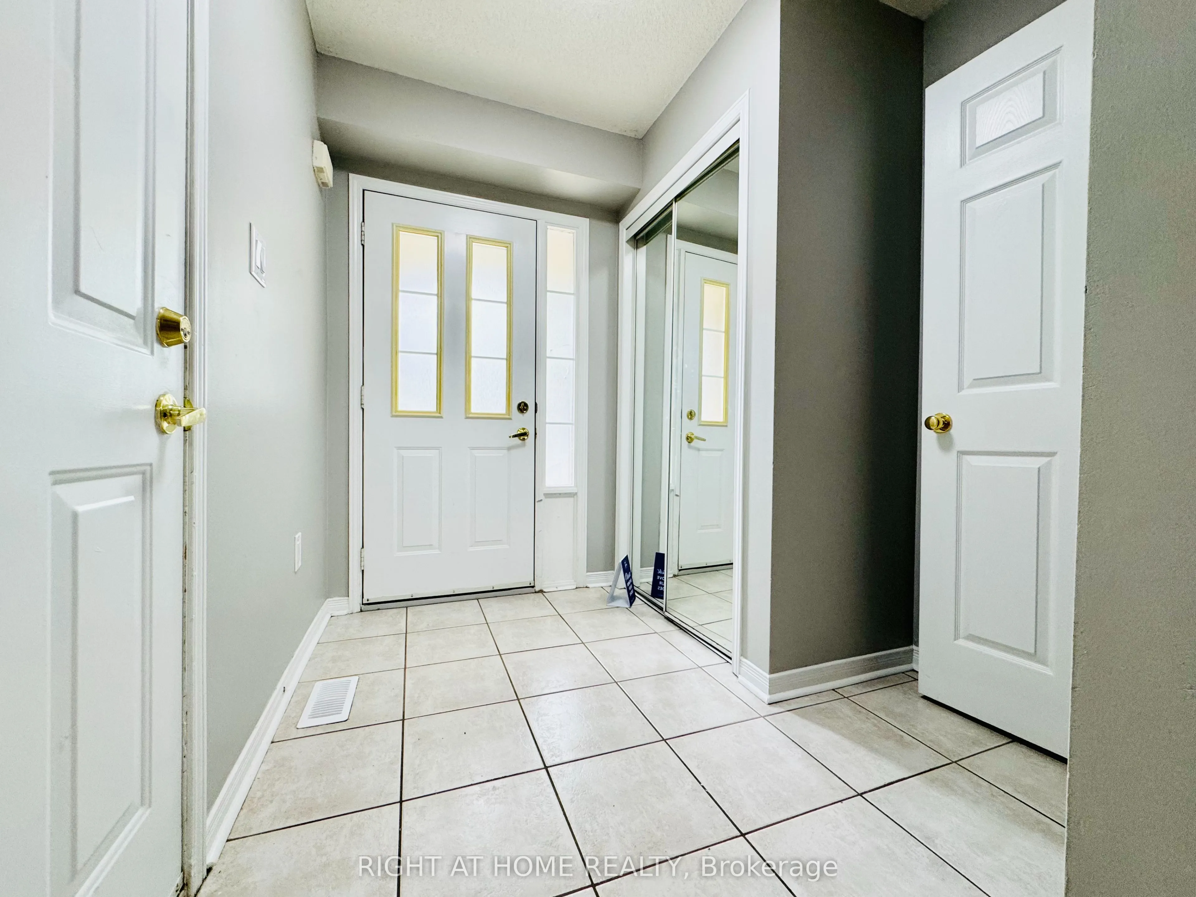 800 Paramount Drive, #10