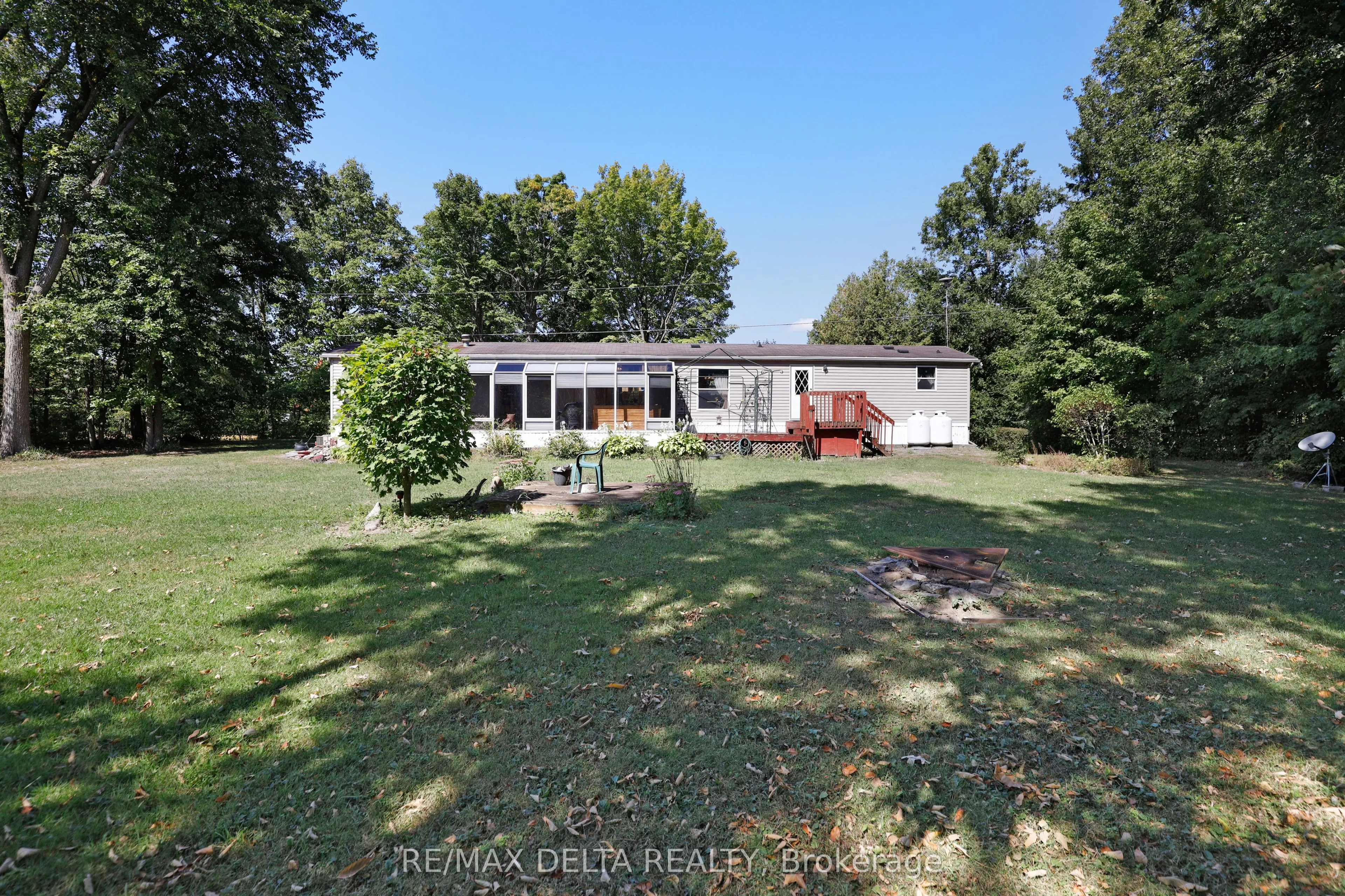 15270 Concession 8-9 Road