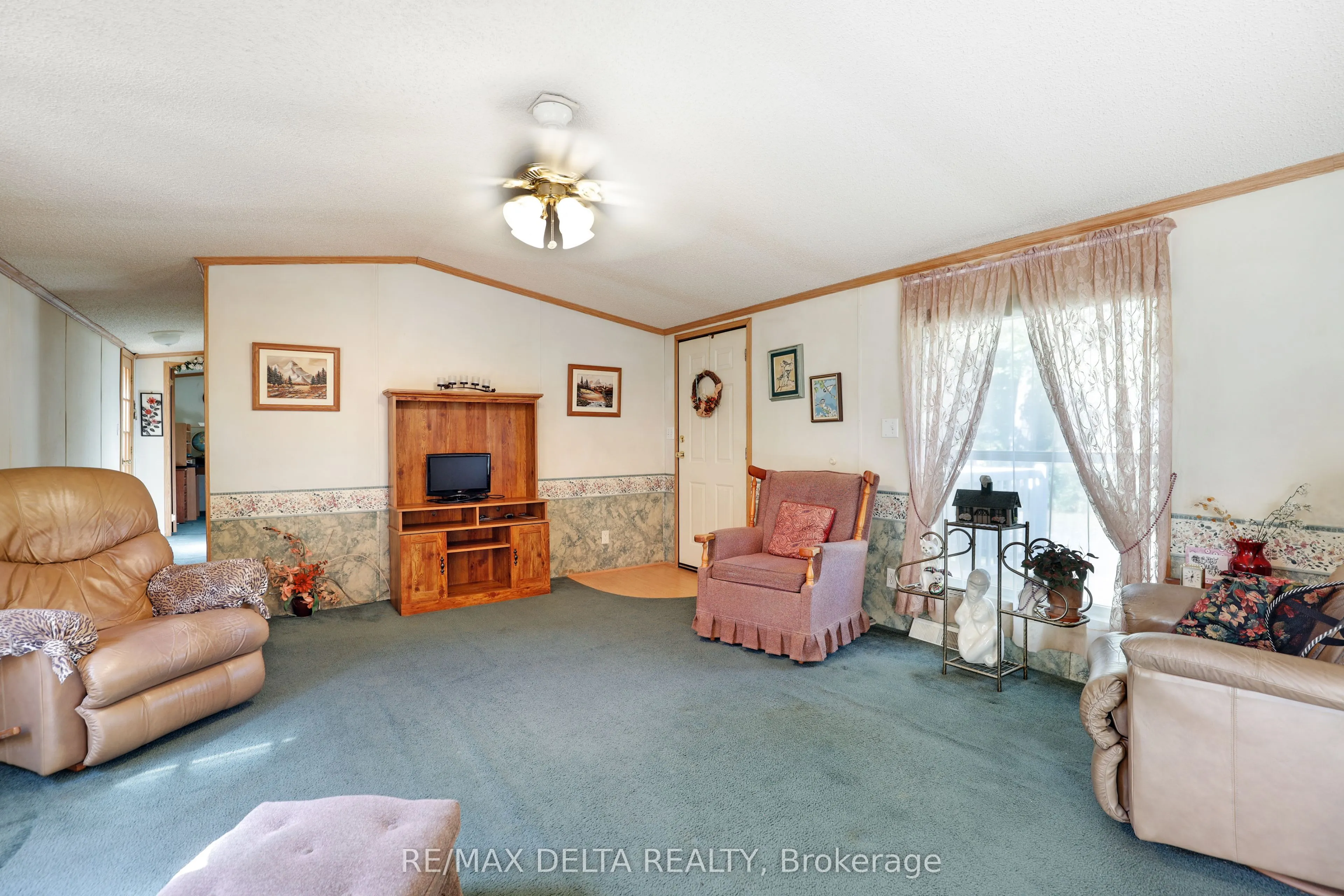 15270 Concession 8-9 Road