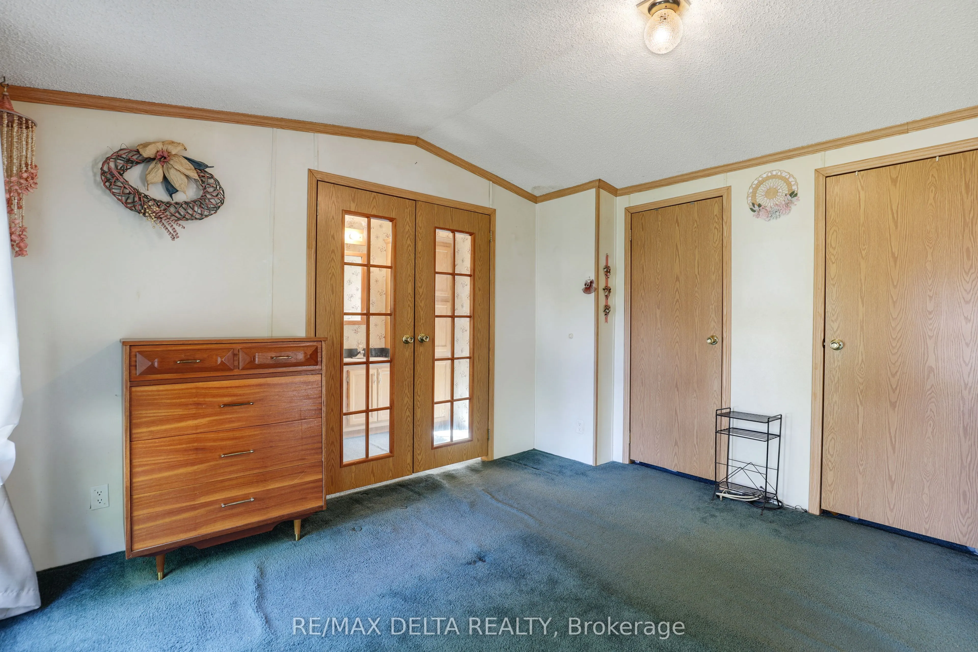 15270 Concession 8-9 Road