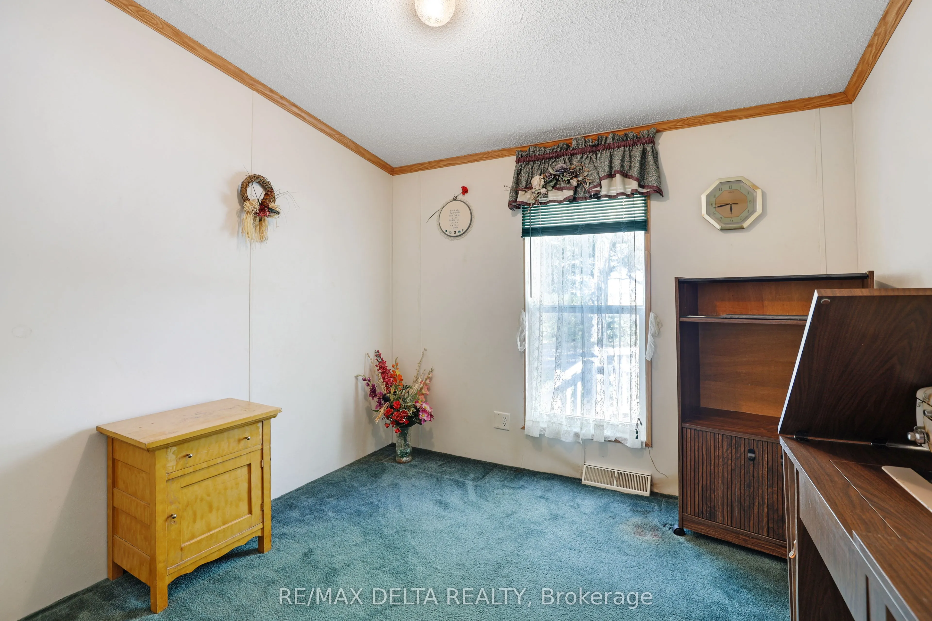 15270 Concession 8-9 Road