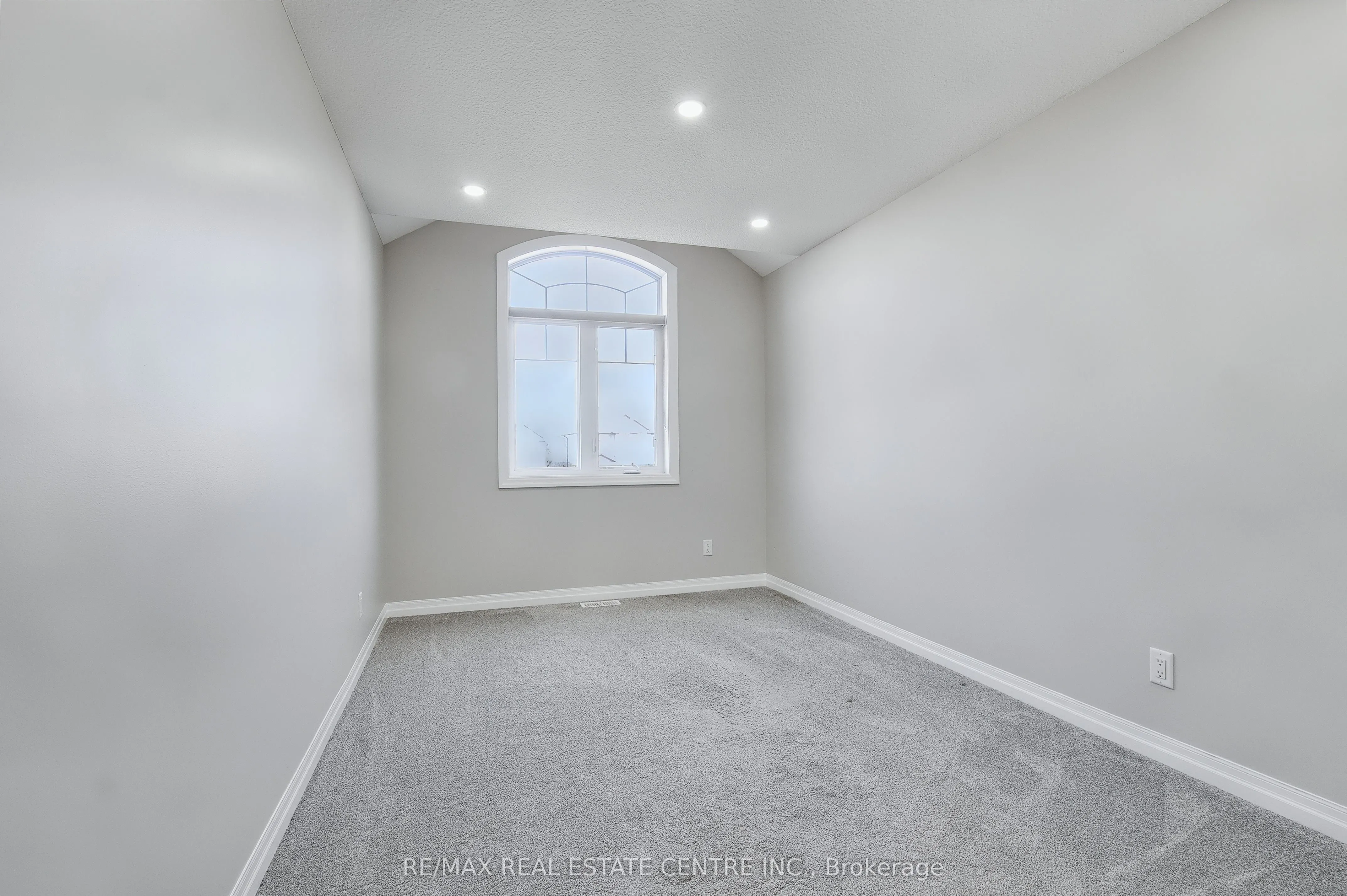 162 Mountain Holly Court