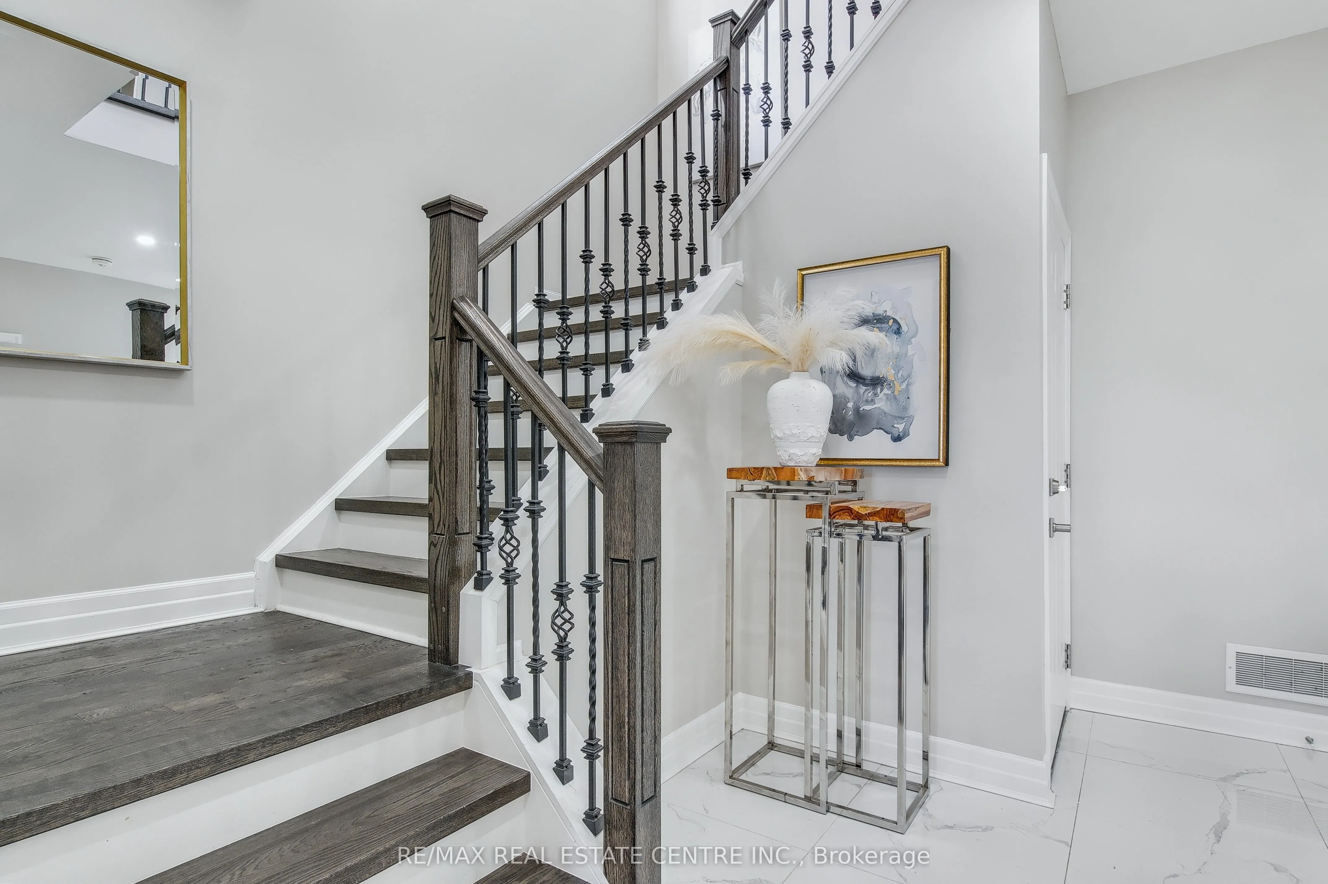 162 Mountain Holly Court
