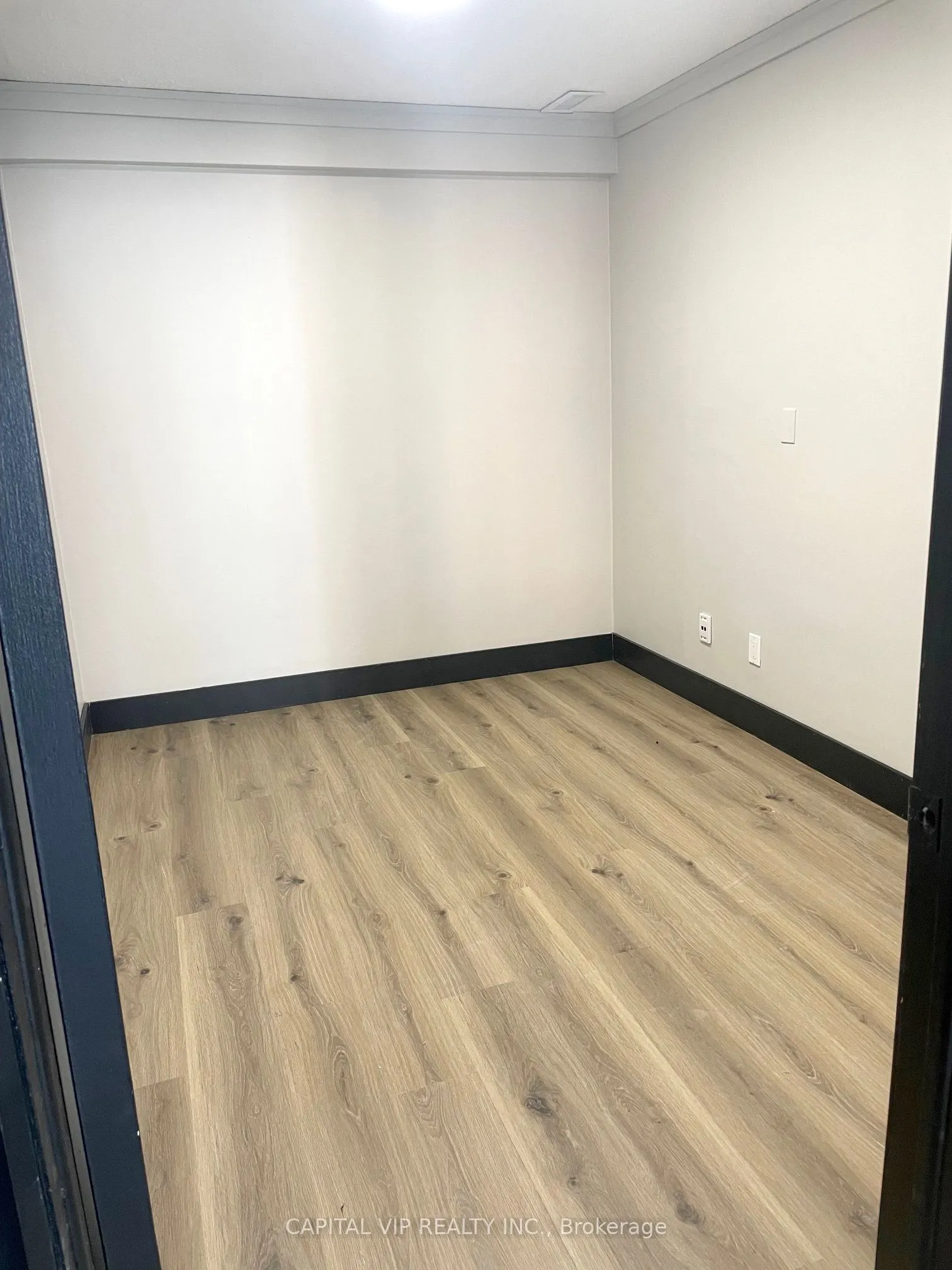 5350 Canotek Road, #22
