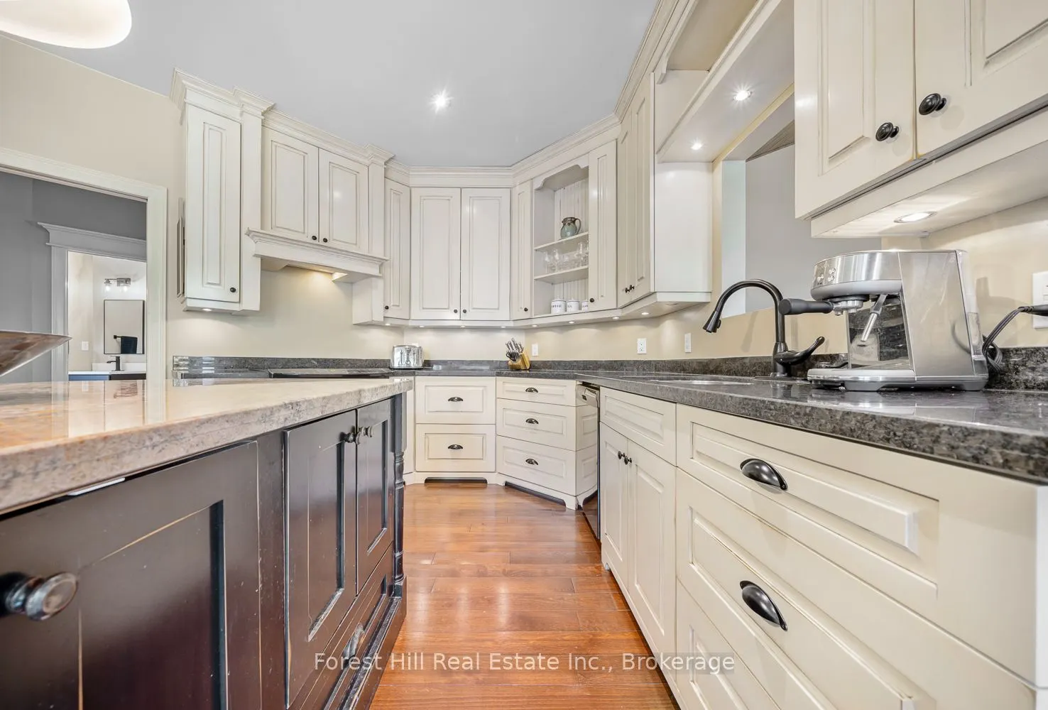 37 Parkway Avenue