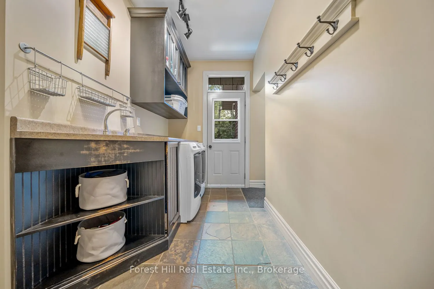 37 Parkway Avenue
