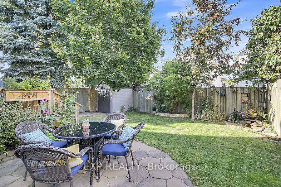48 Deighton Crescent