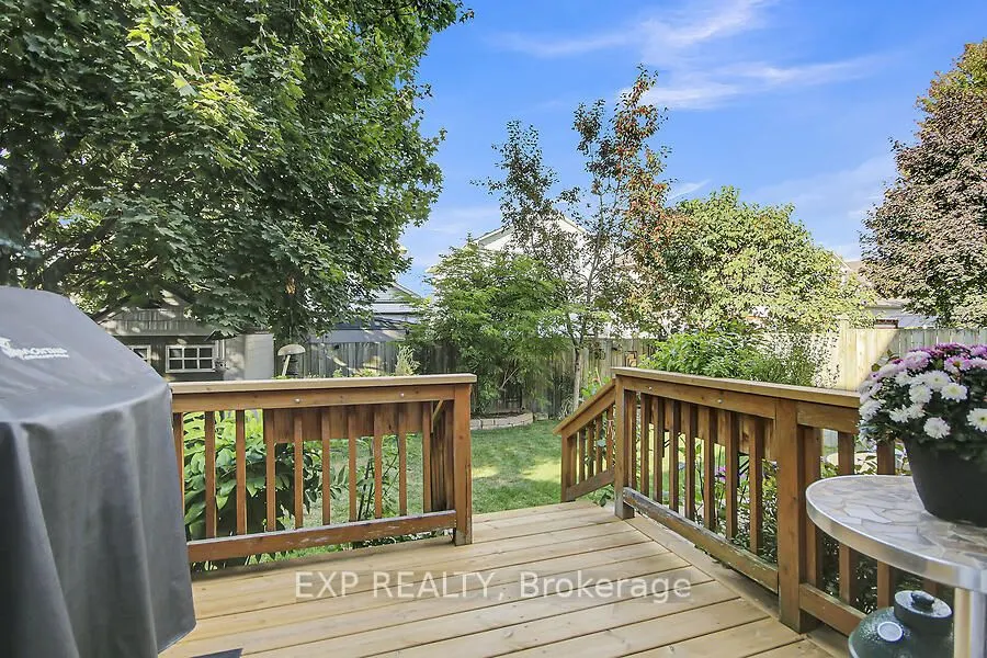 48 Deighton Crescent