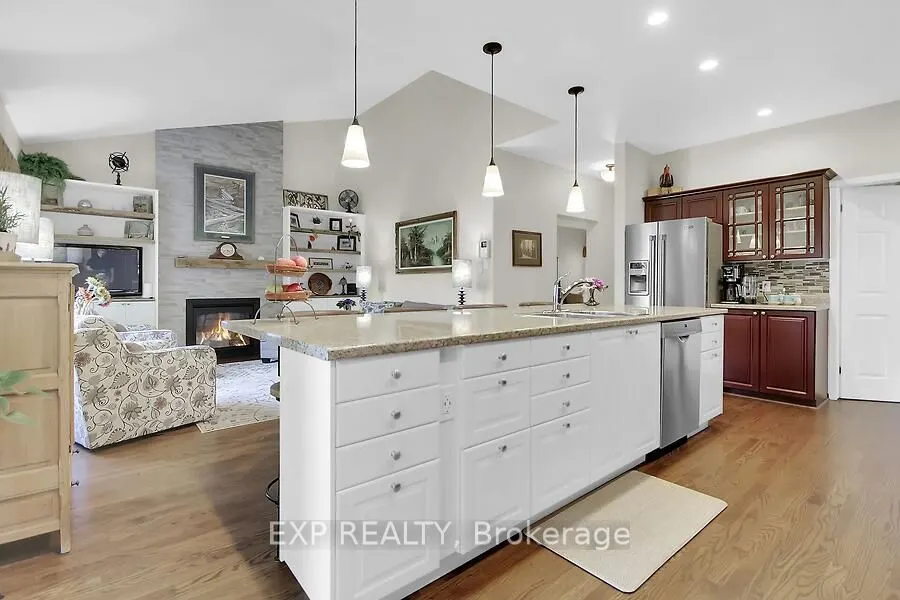 48 Deighton Crescent