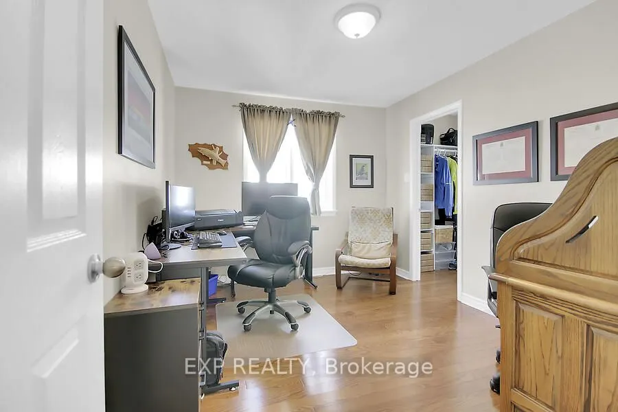 48 Deighton Crescent
