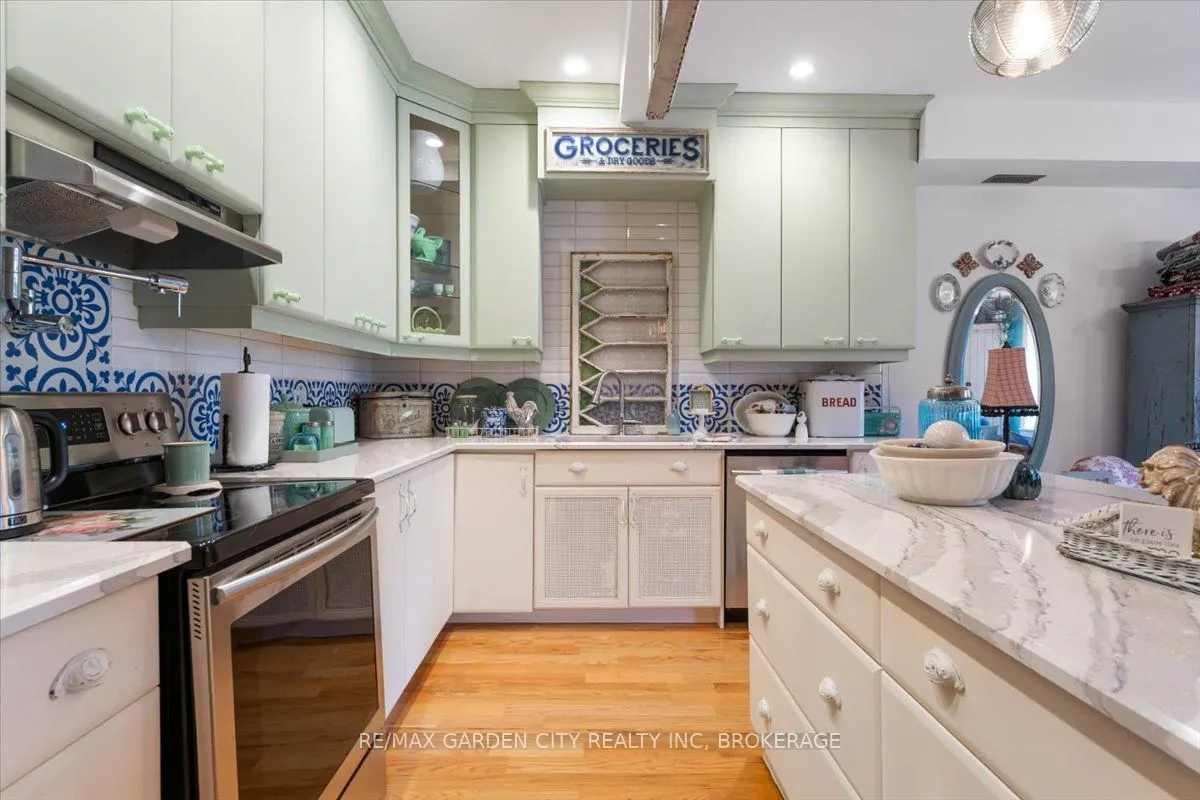 3710 MAIN Street, #201