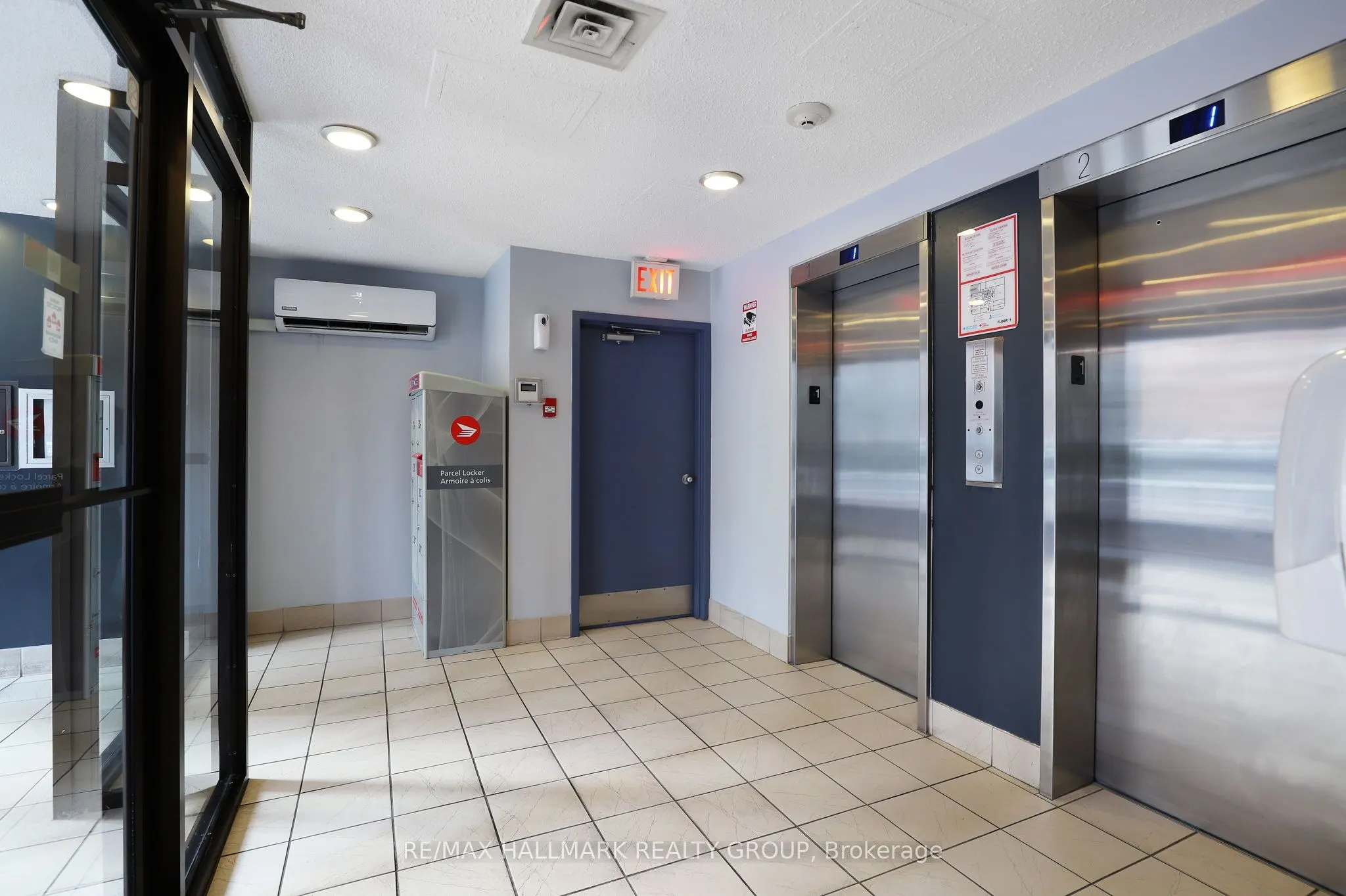 200 Bay Street, #704