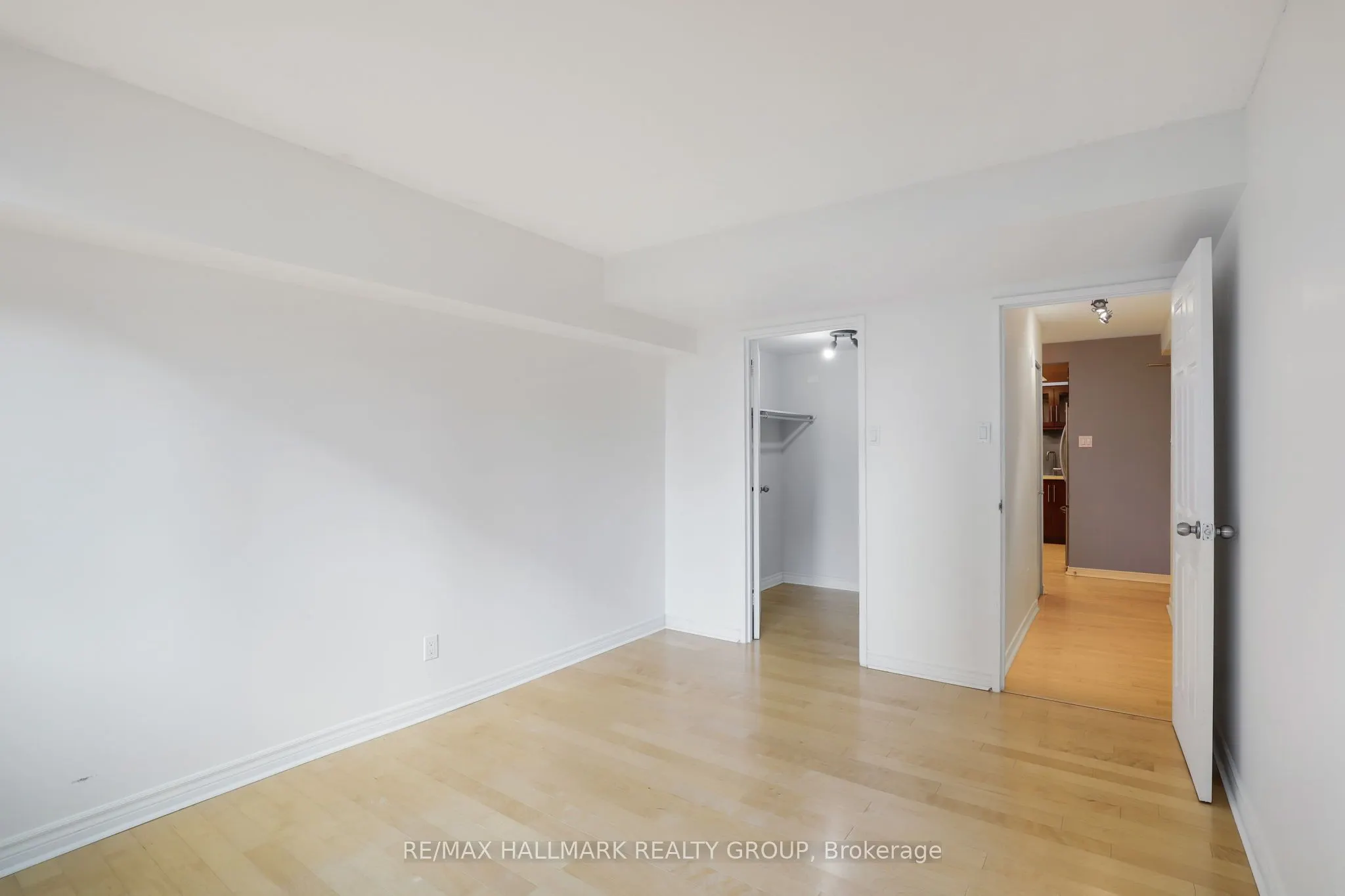 200 Bay Street, #704