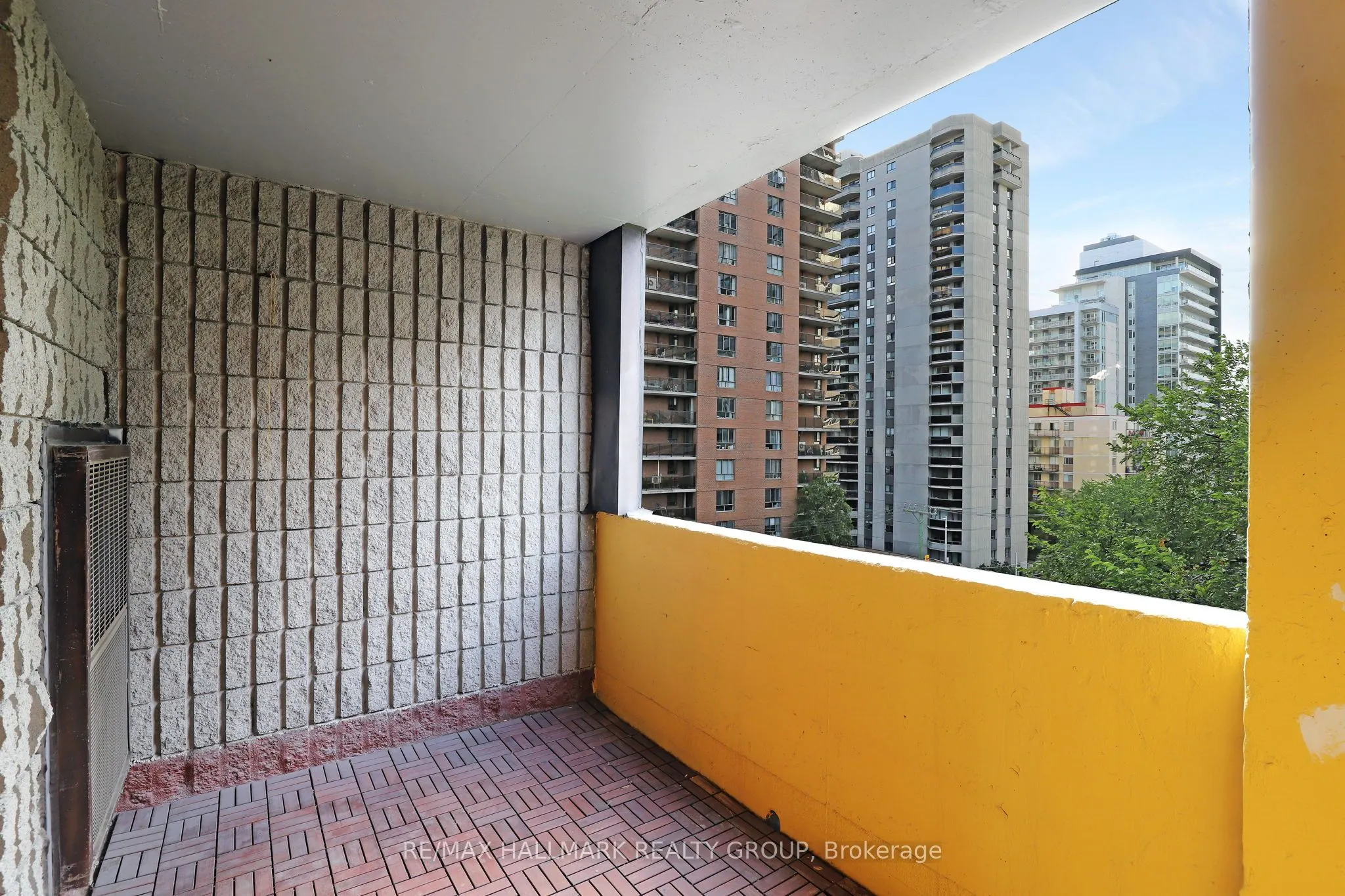200 Bay Street, #704
