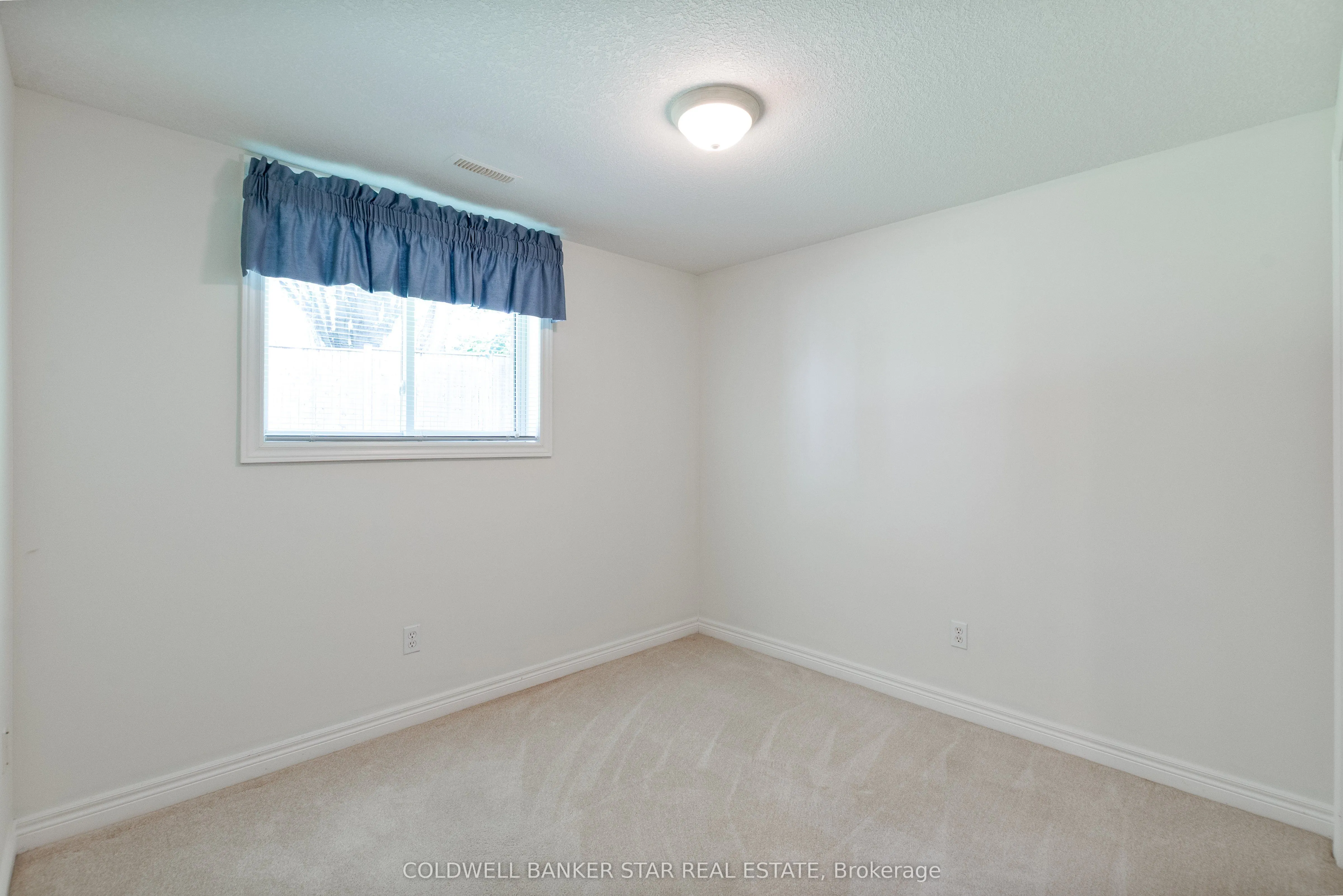19 Augusta Crescent, #17
