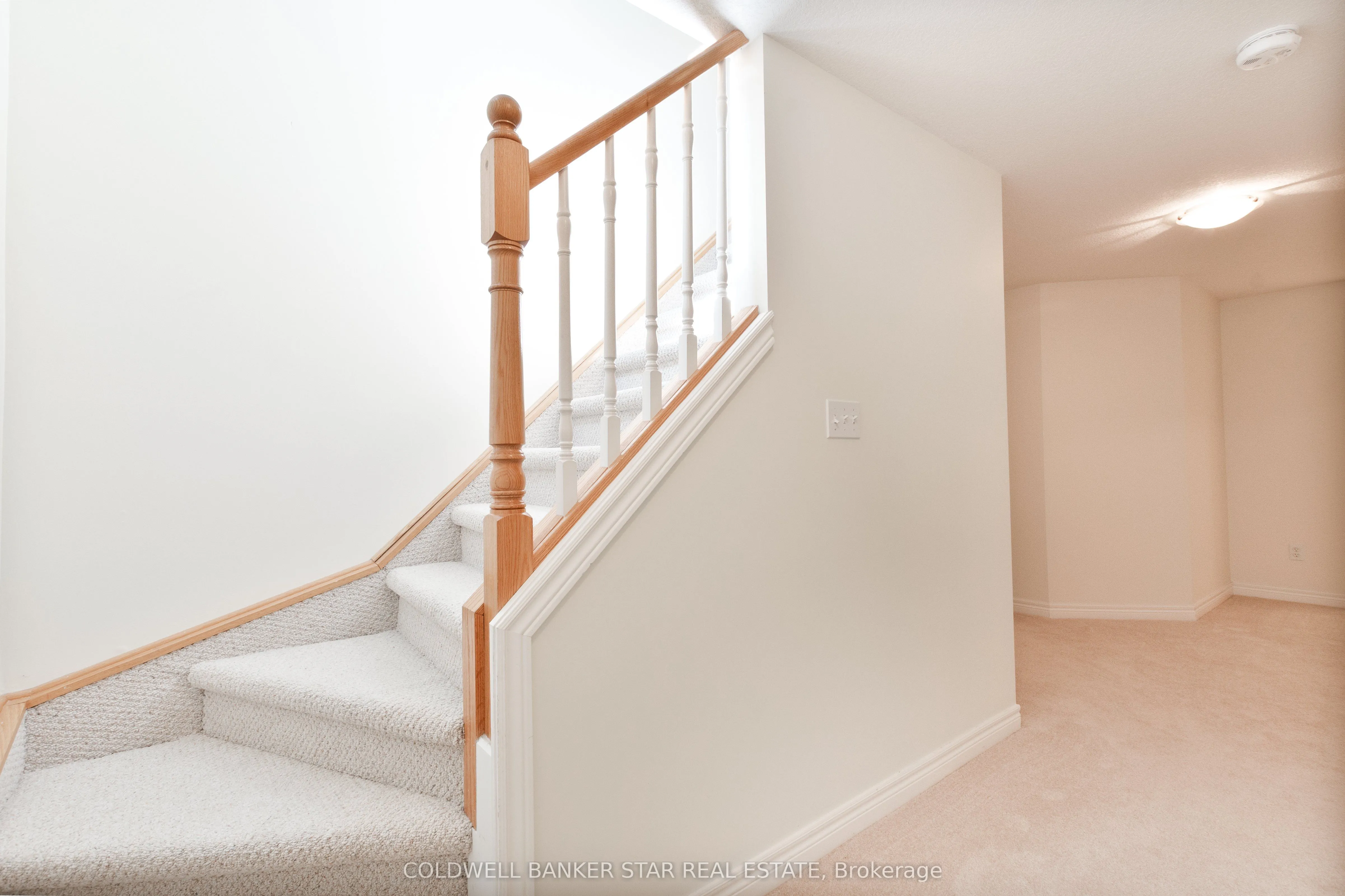 19 Augusta Crescent, #17