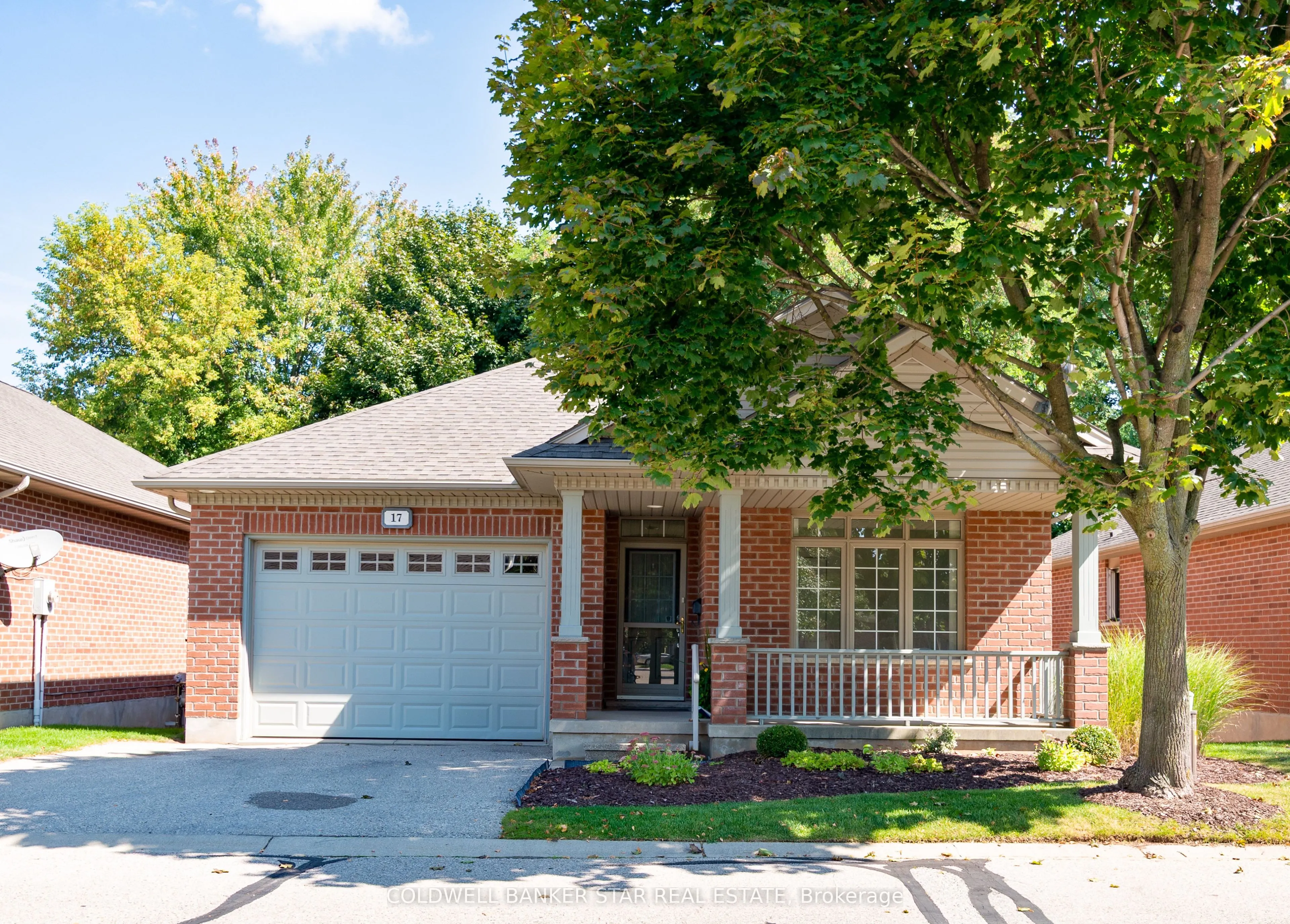 19 Augusta Crescent, #17