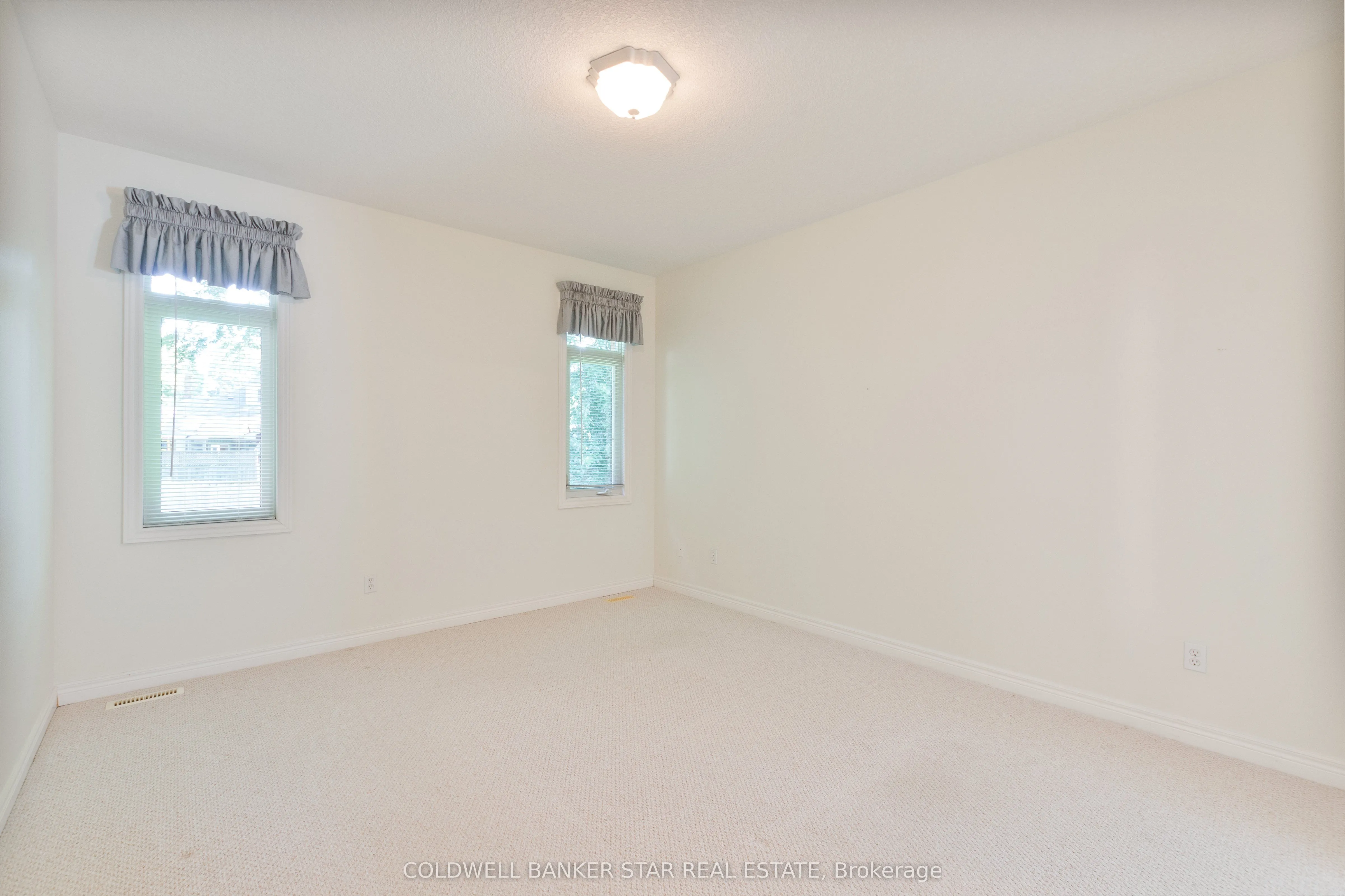 19 Augusta Crescent, #17