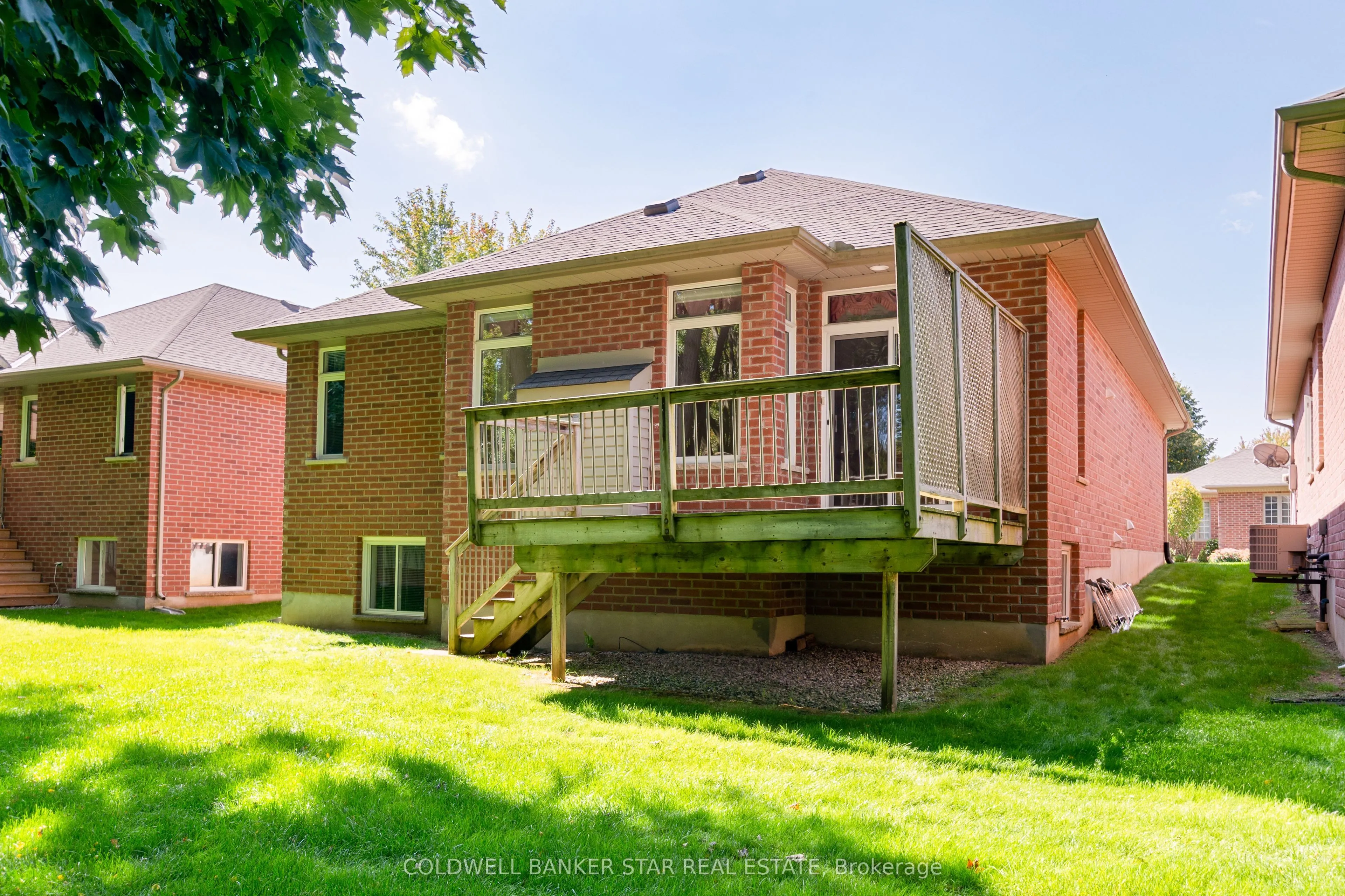 19 Augusta Crescent, #17