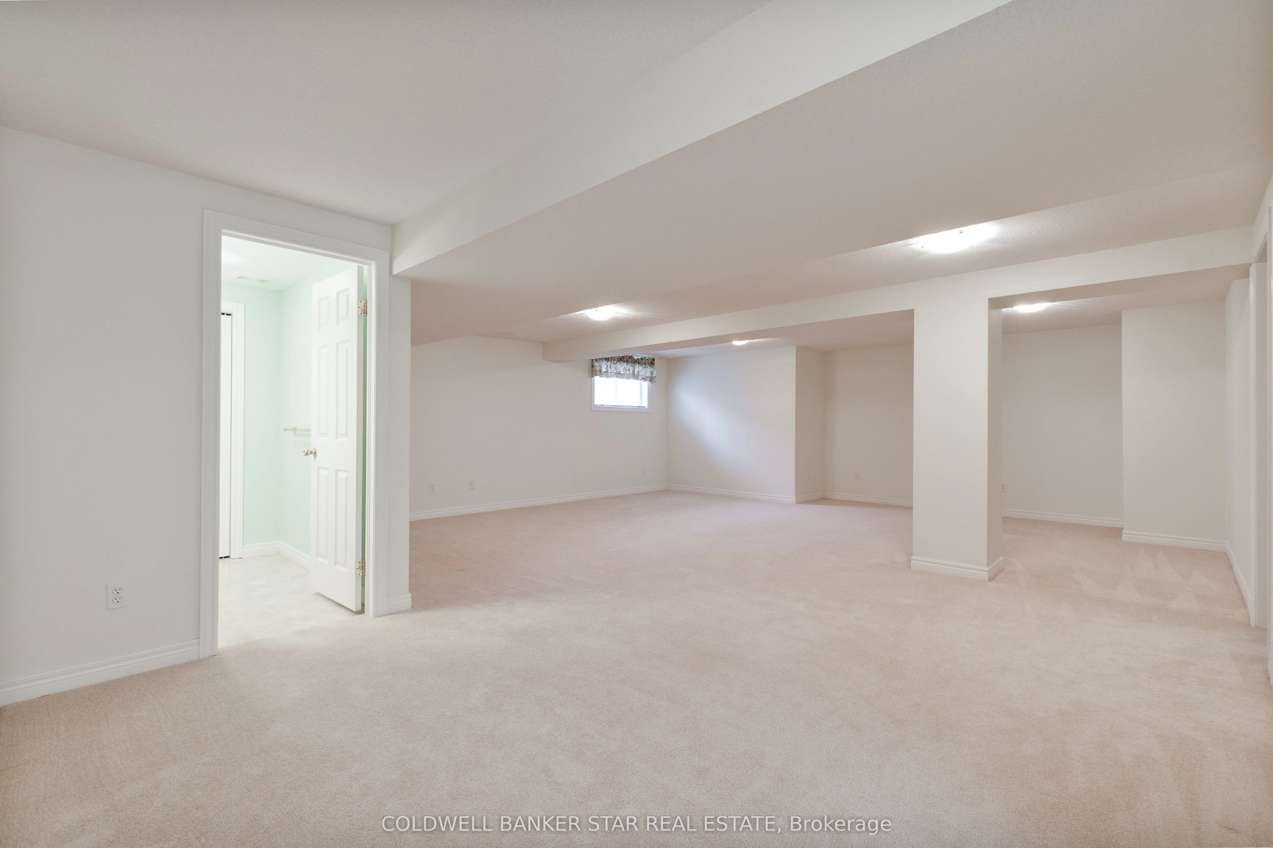 19 Augusta Crescent, #17