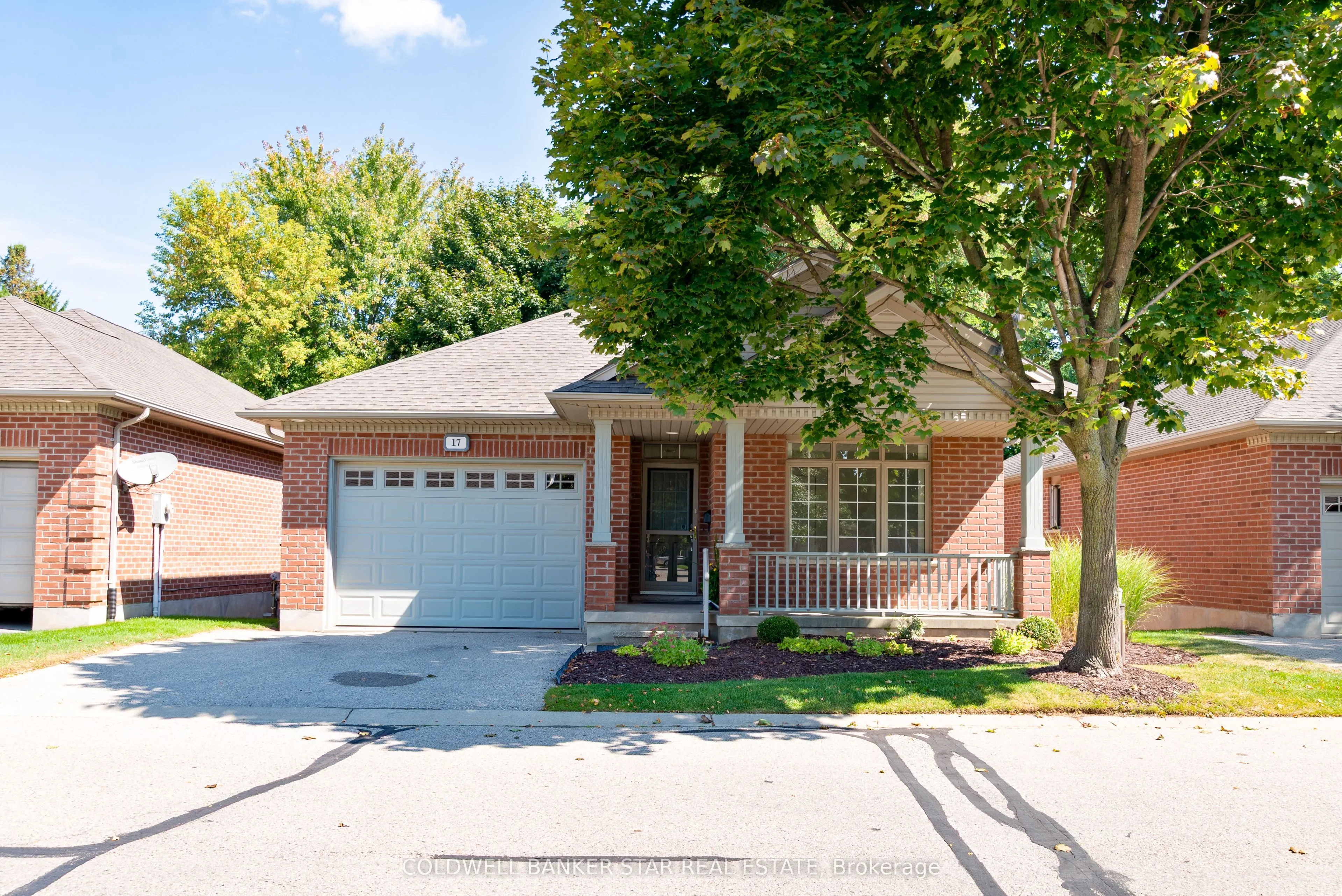 19 Augusta Crescent, #17