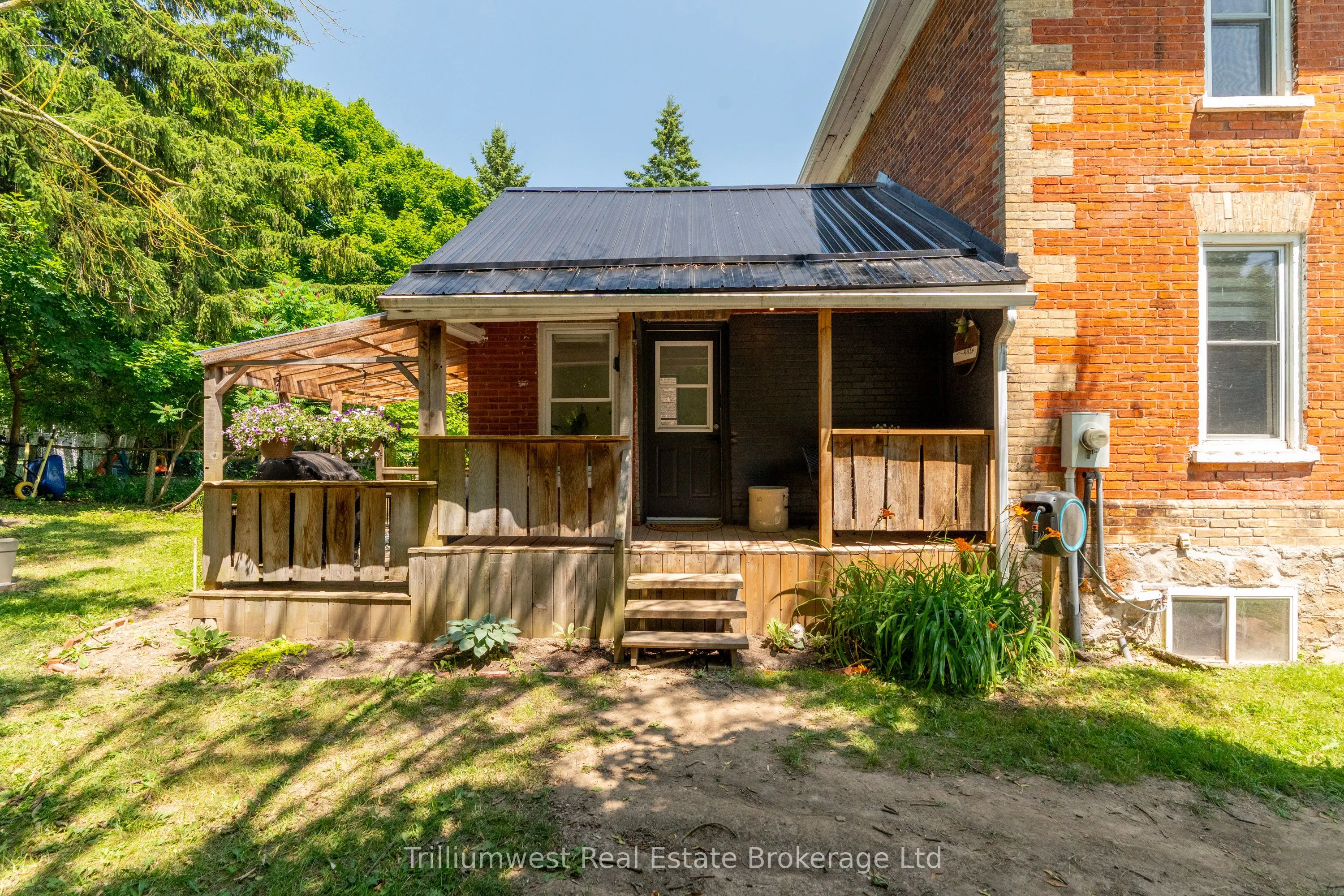 151 Frederick Street E