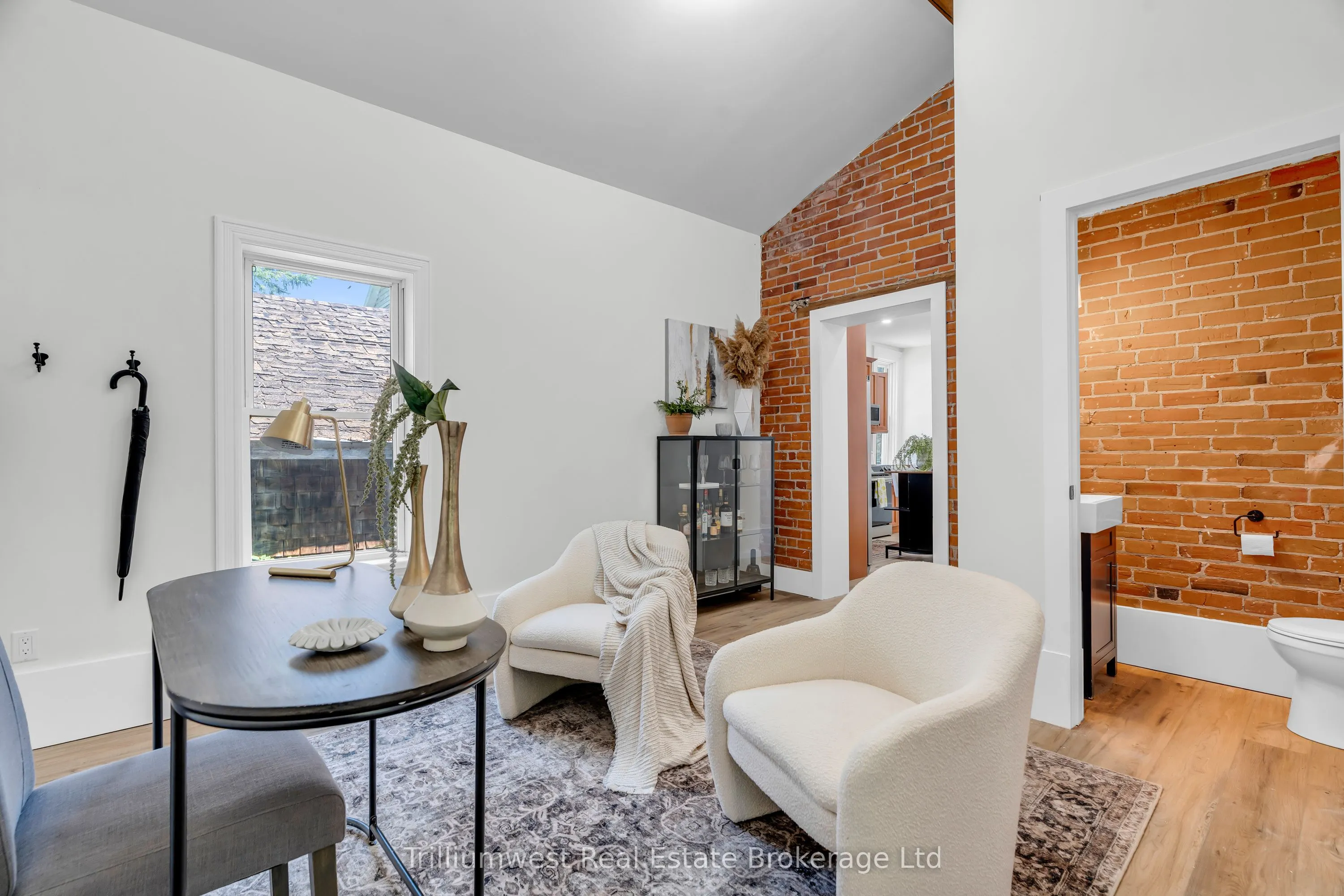 151 Frederick Street E