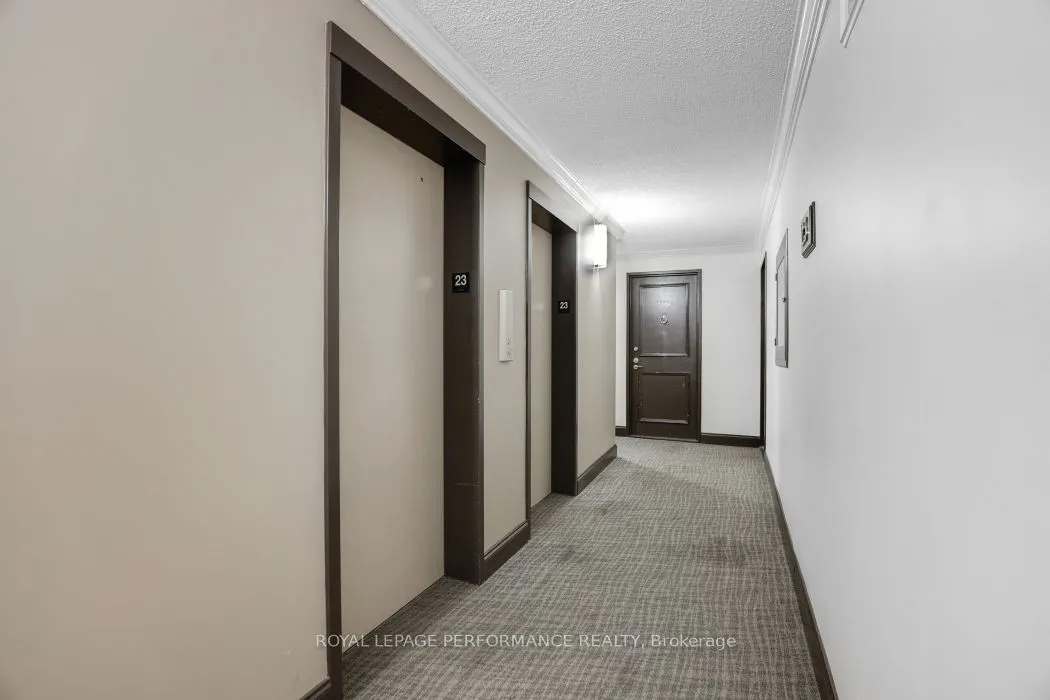 505 St Laurent Boulevard, #2302