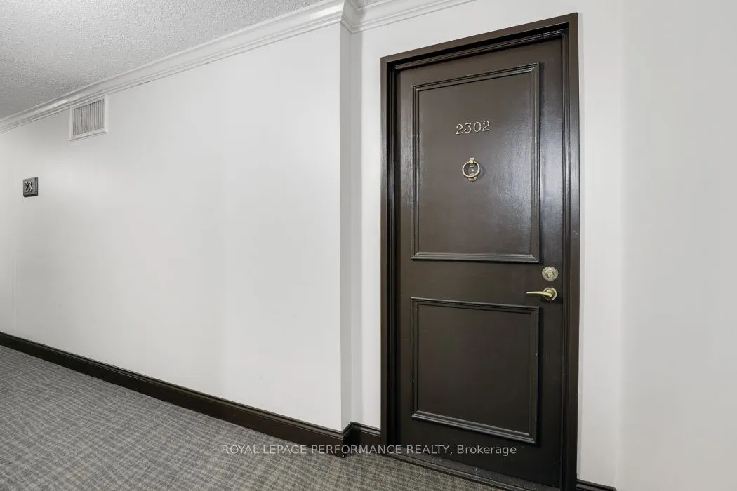 505 St Laurent Boulevard, #2302