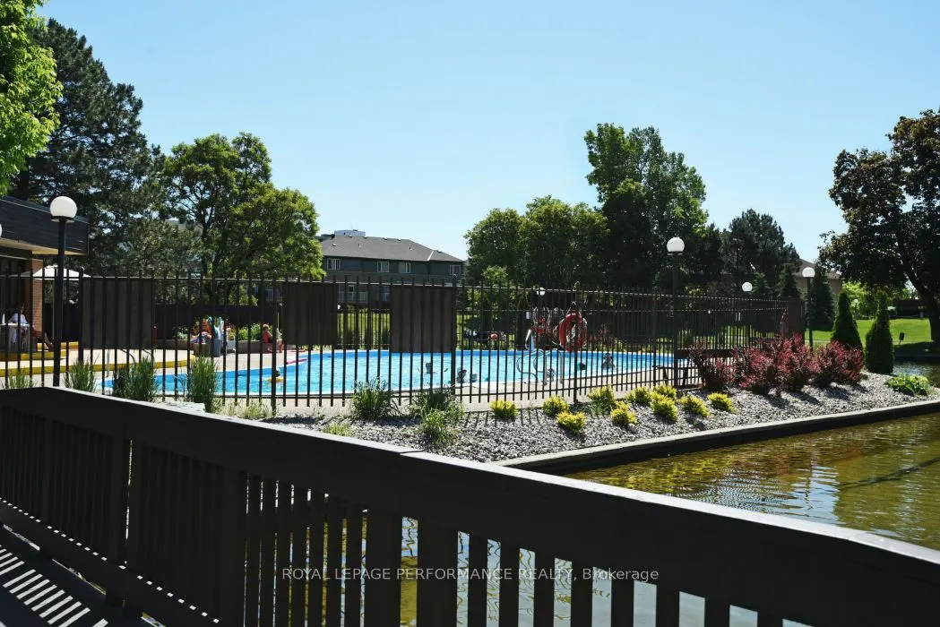 505 St Laurent Boulevard, #2302