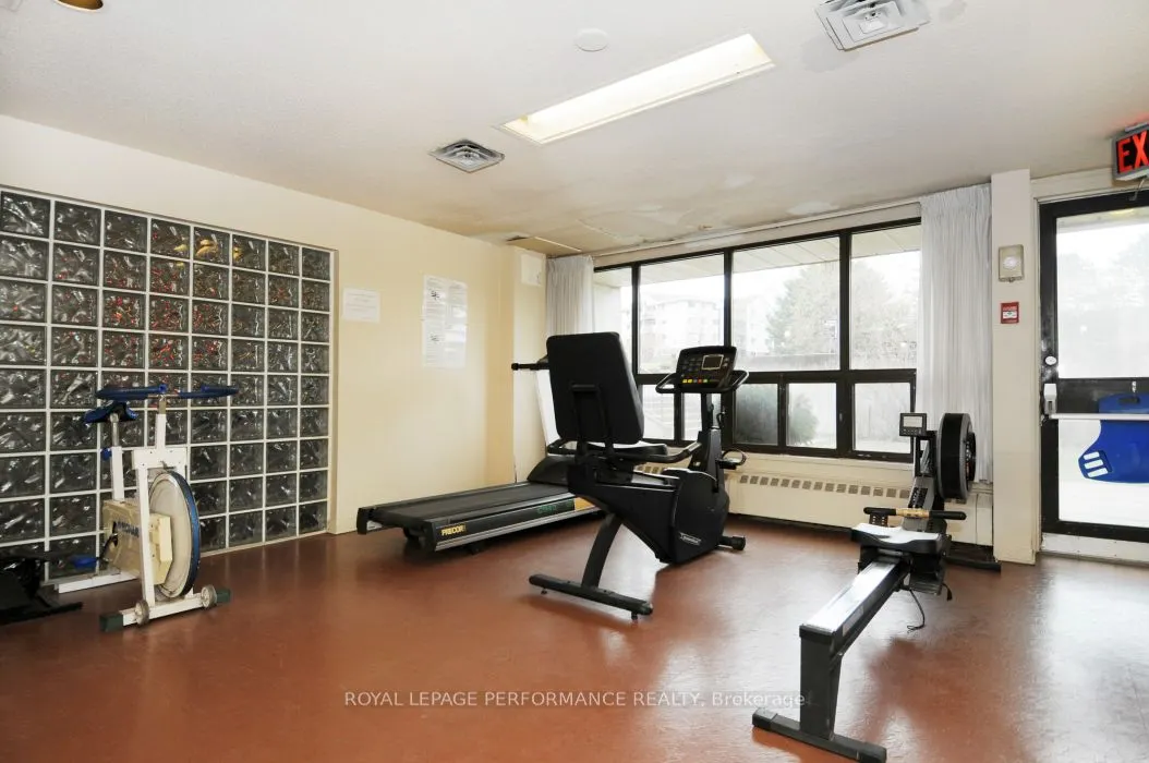 505 St Laurent Boulevard, #2302