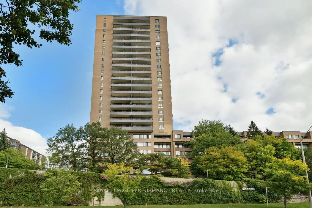 505 St Laurent Boulevard, #2302