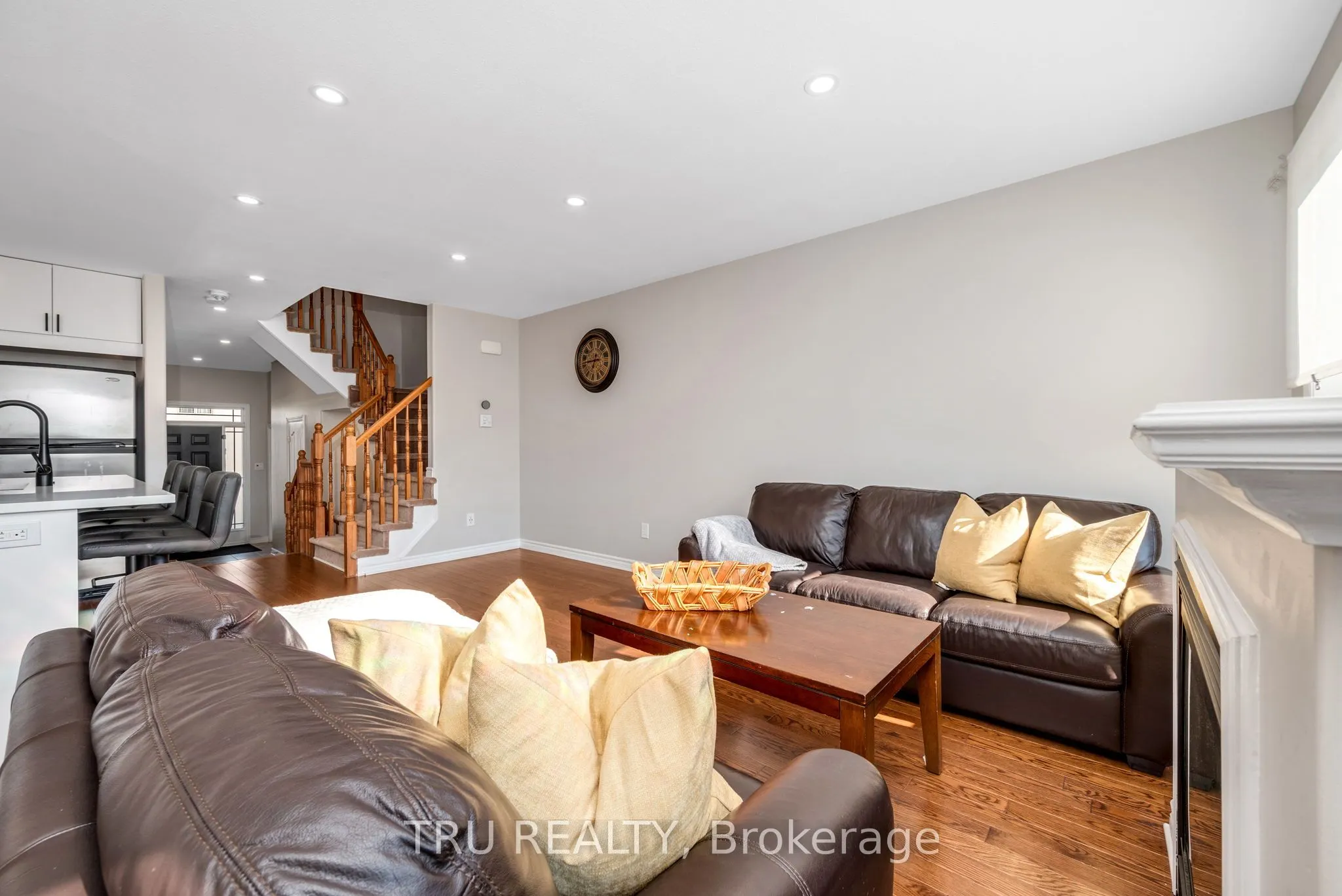 960 Linaria Walk
