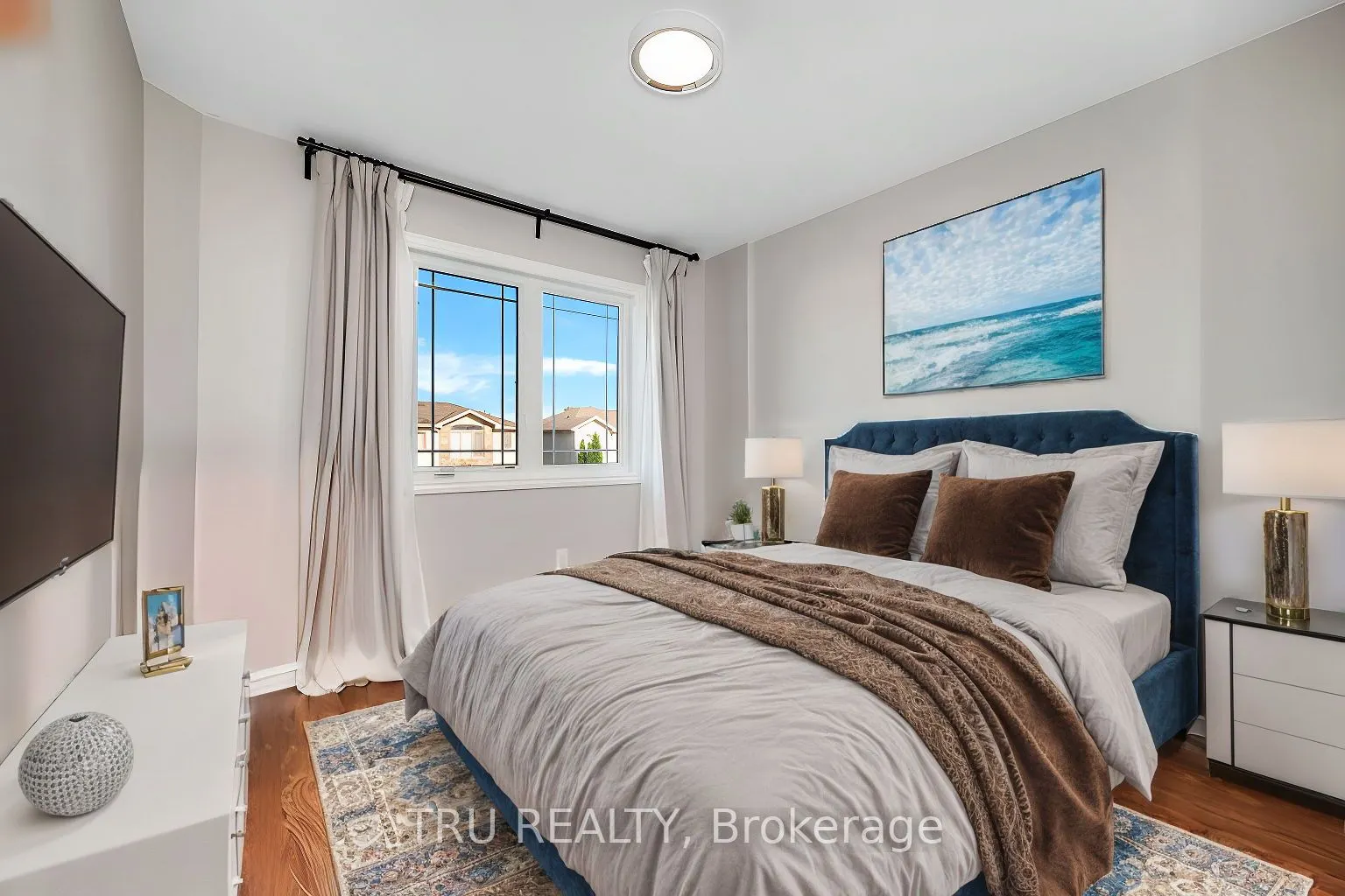 960 Linaria Walk