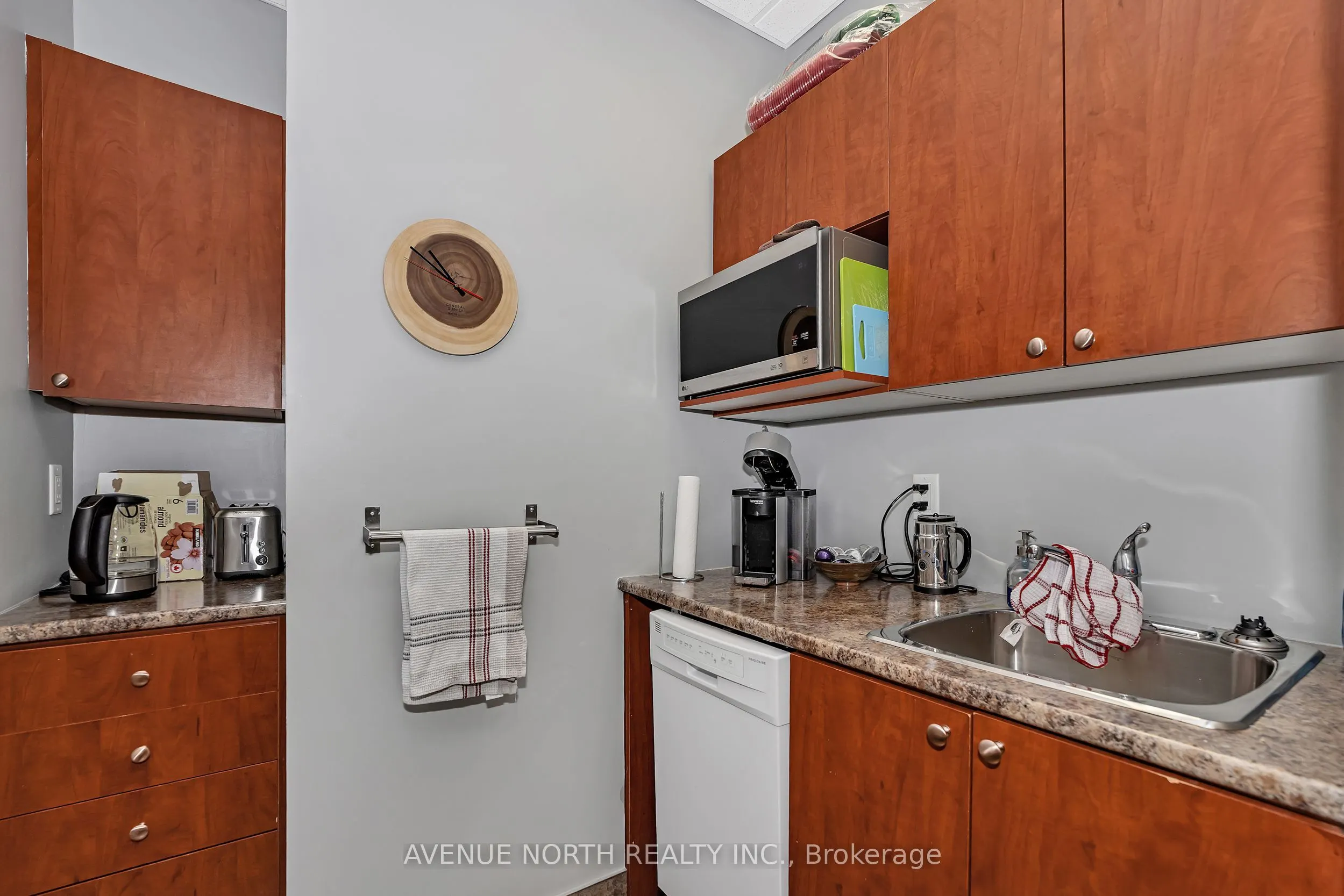 130 Terence Matthews Crescent N, #F-2