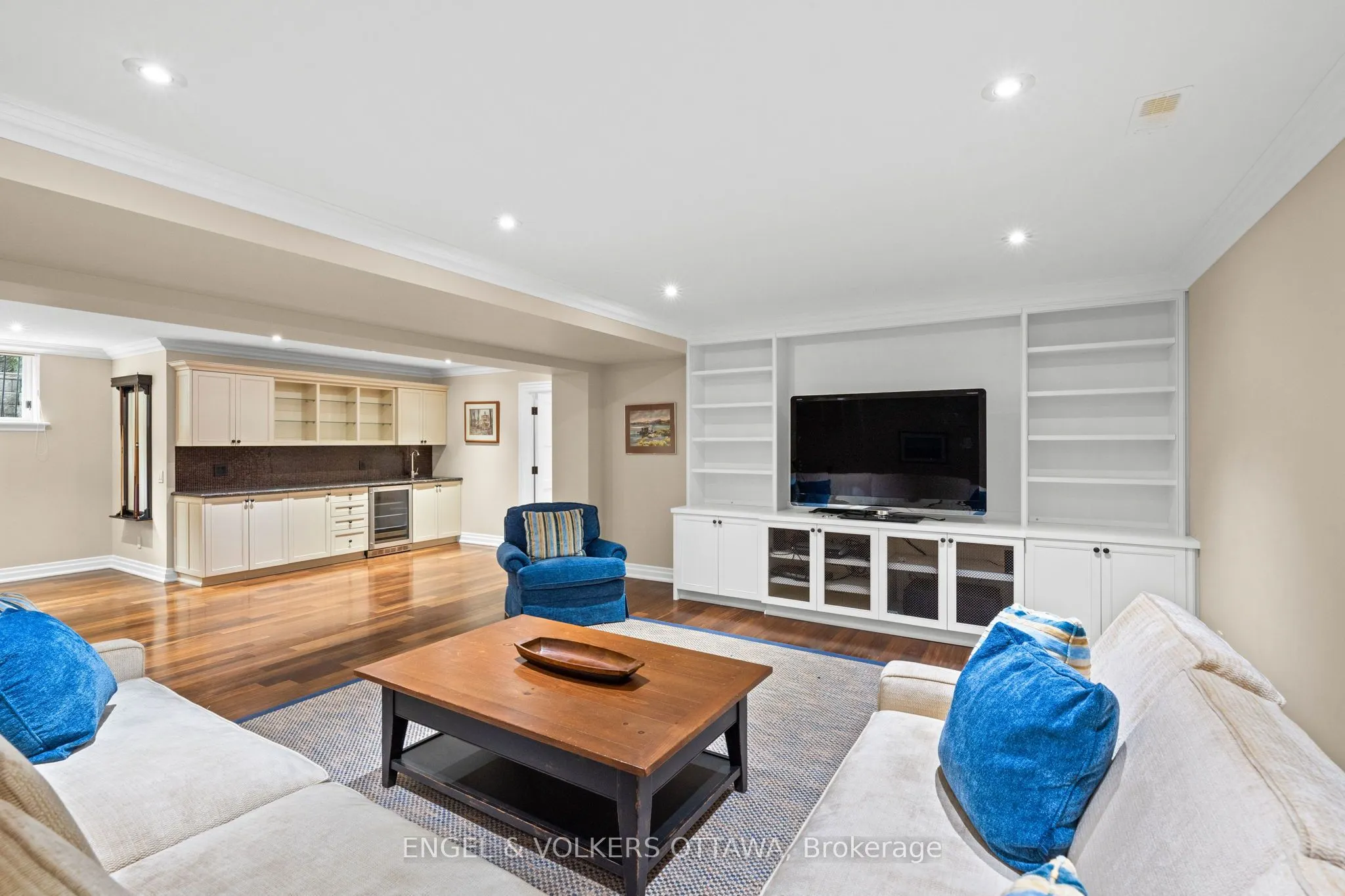6029 Rideau Valley Drive N