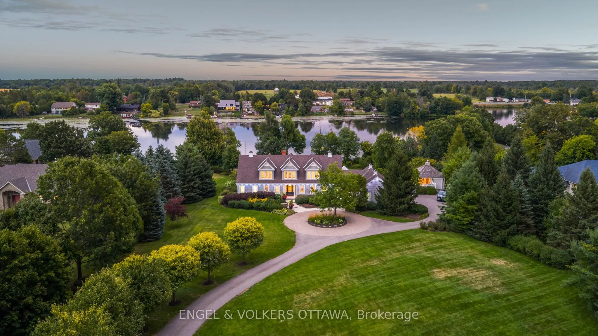 6029 Rideau Valley Drive N