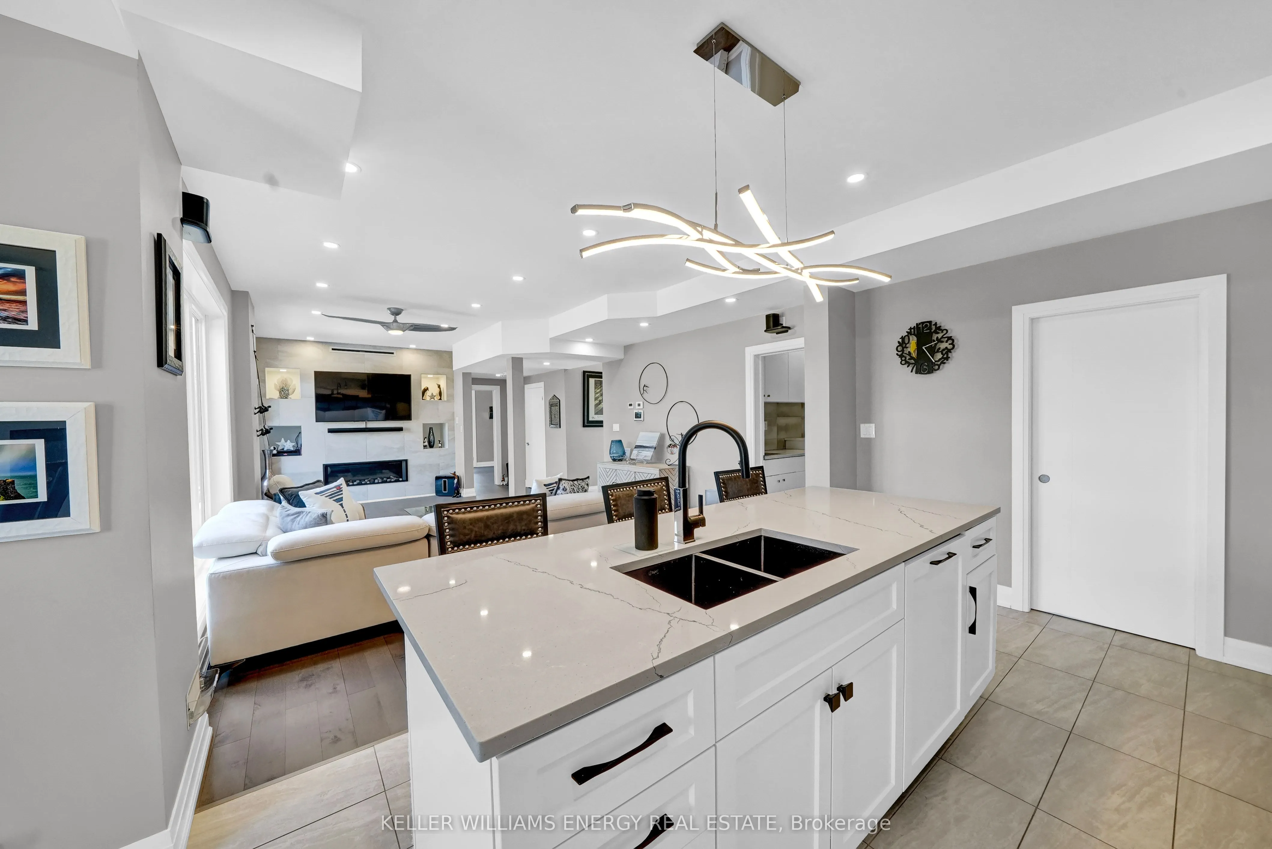 108 Foster Road