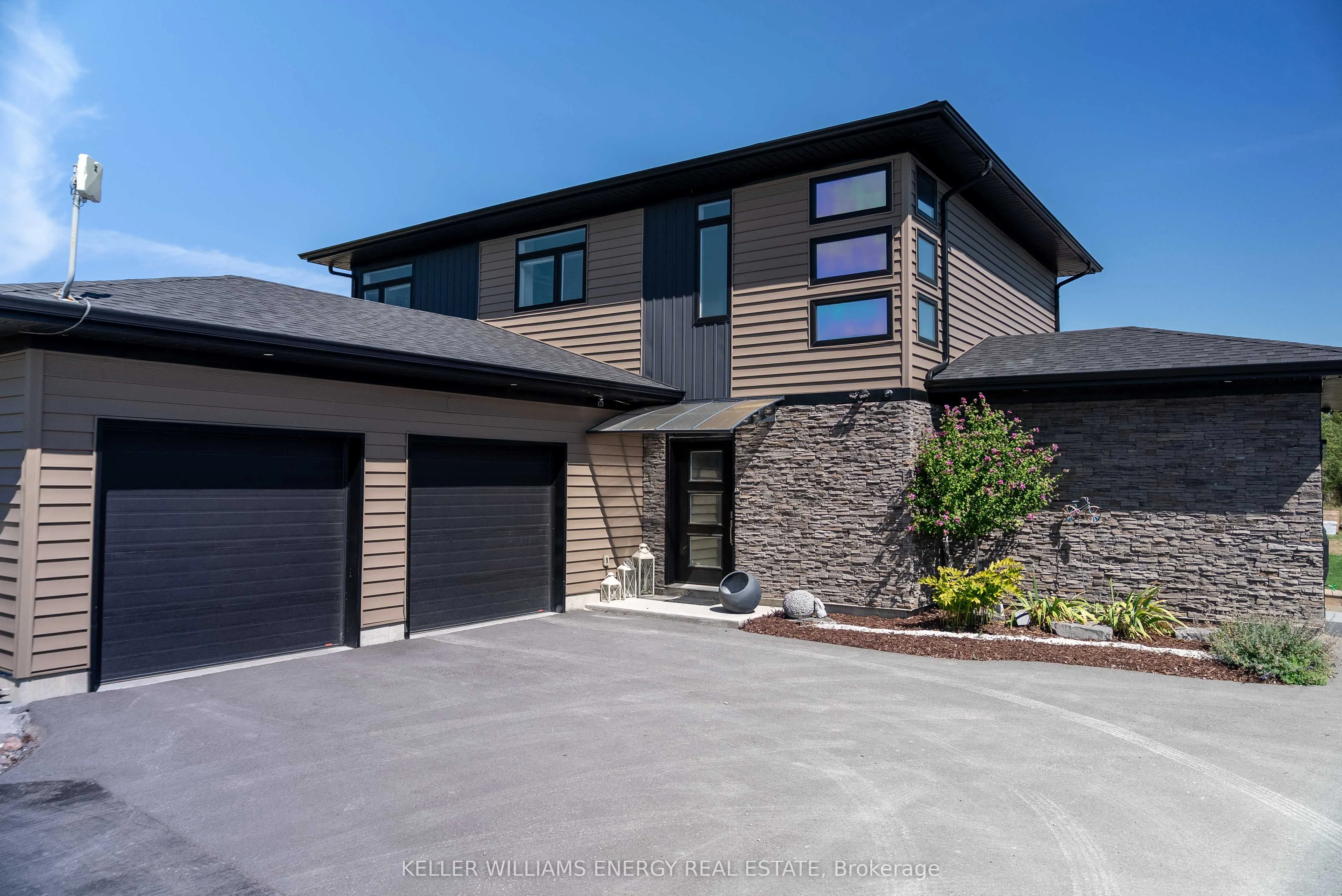 108 Foster Road